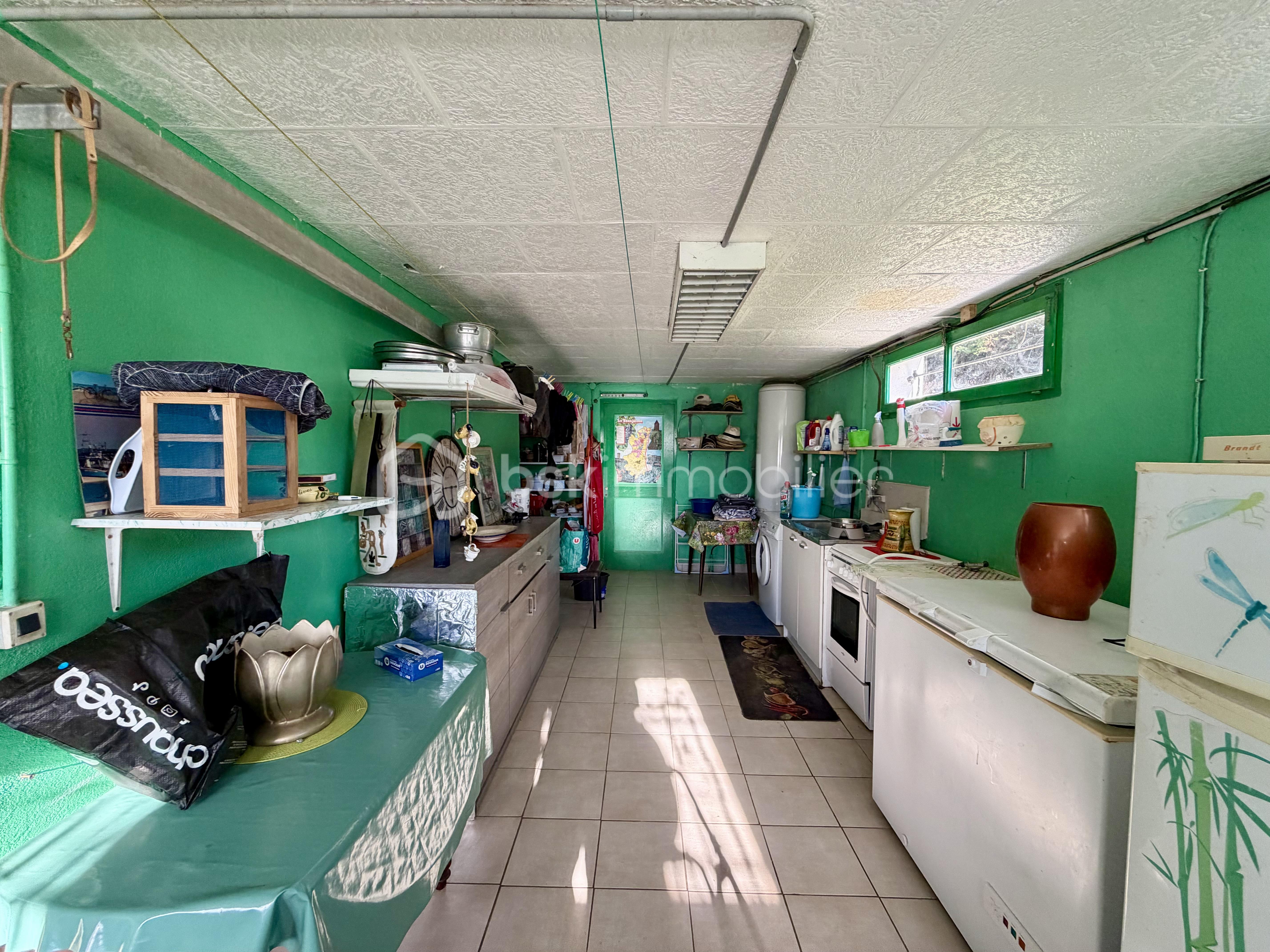 Maison d architecte de 168,42 m² - Buanderie-cellier.1.jpeg