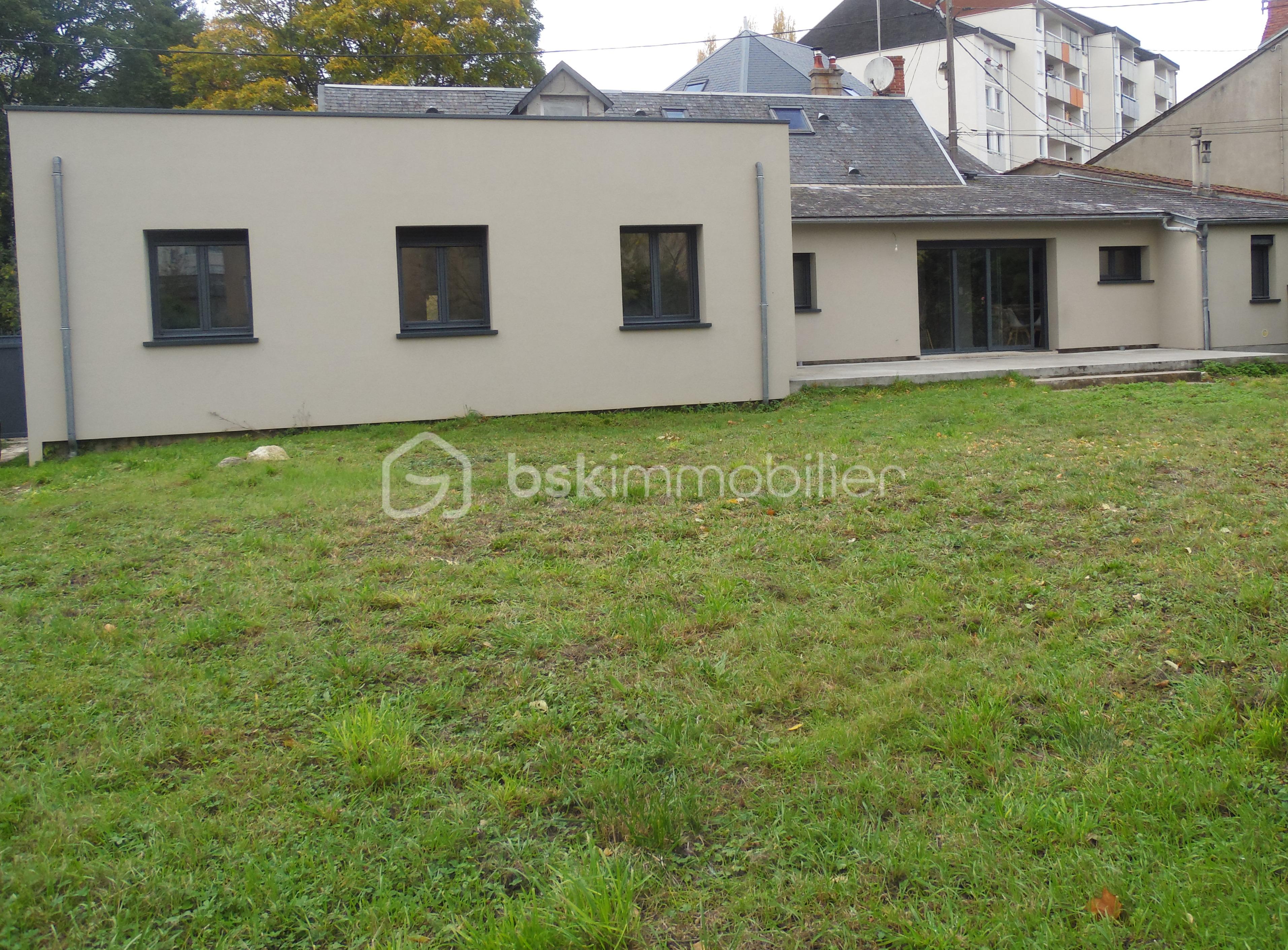 Maison de ville de 145 m² - exterieur arrière.JPG