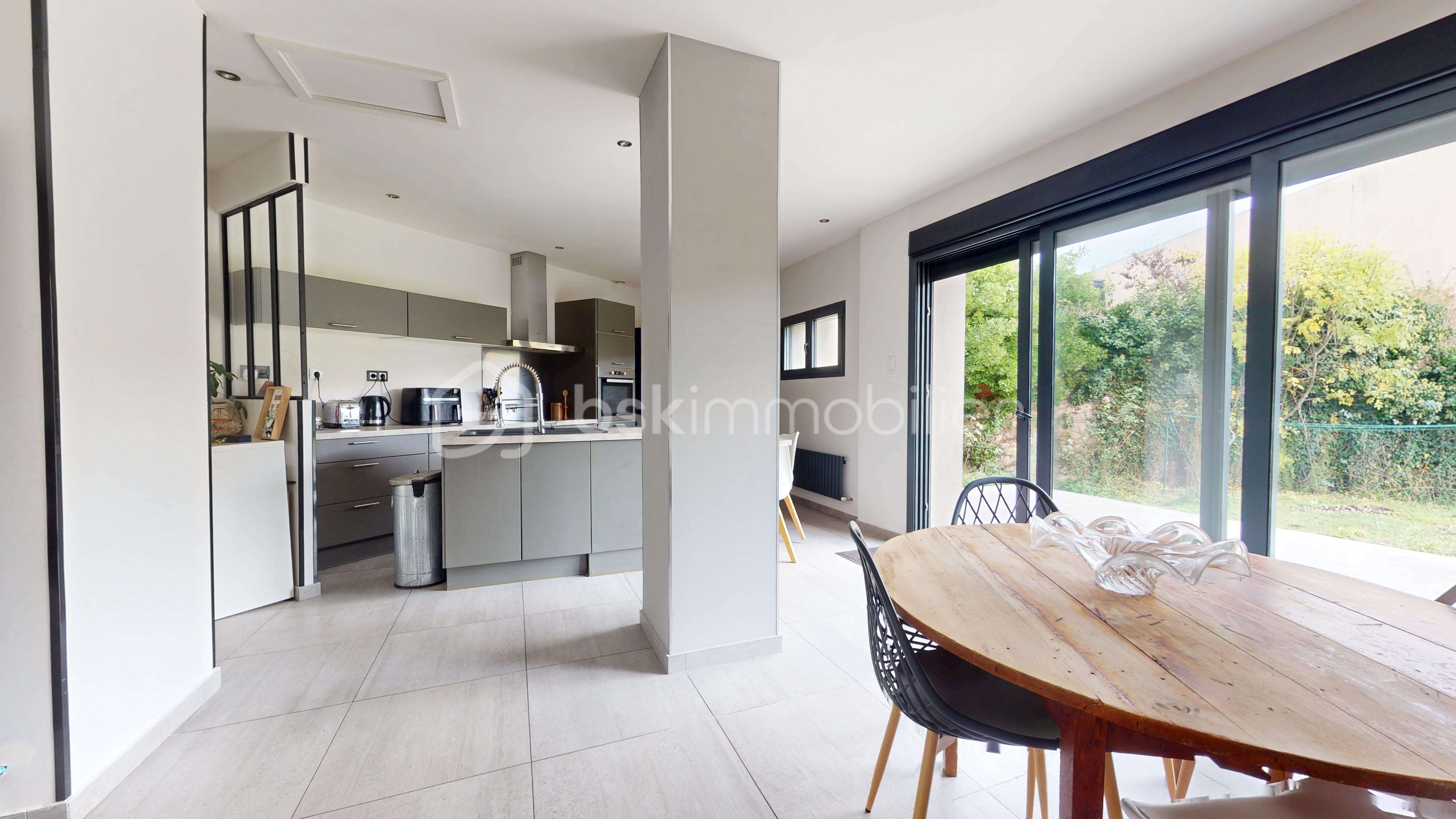 Maison de ville de 145 m² - 11-Impasse-Jean-Chaumeau-10292025_054100.jpg