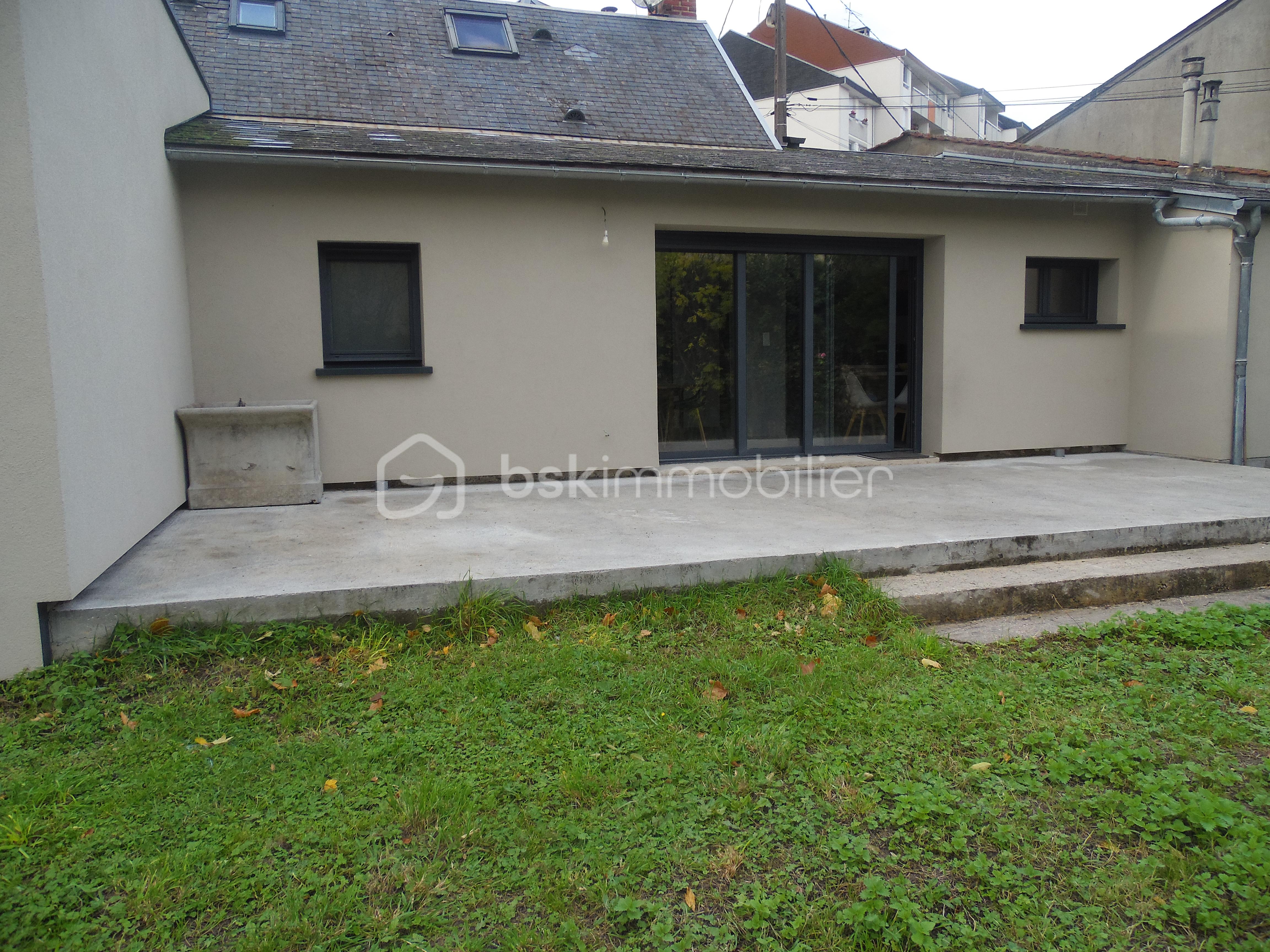 Maison de ville de 145 m² - exterieur vue terrasse.JPG