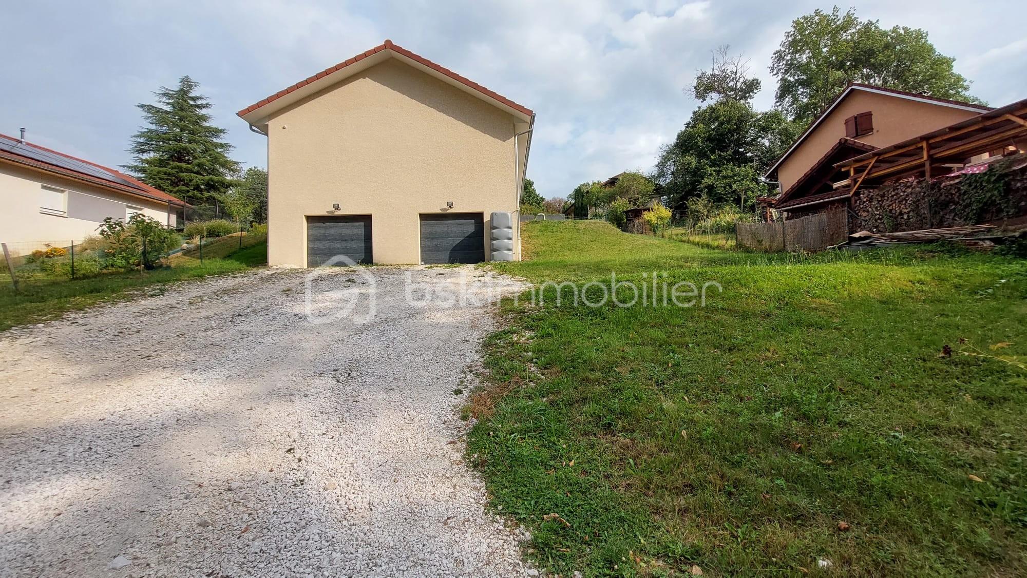 Maison traditionnelle de 89,53 m² - 1-Garage 2.jpg