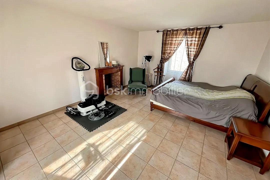 Demeure de 273 m² - hoqi-6b47d49e618e4bbb8e6654a93a34c67d.jpg