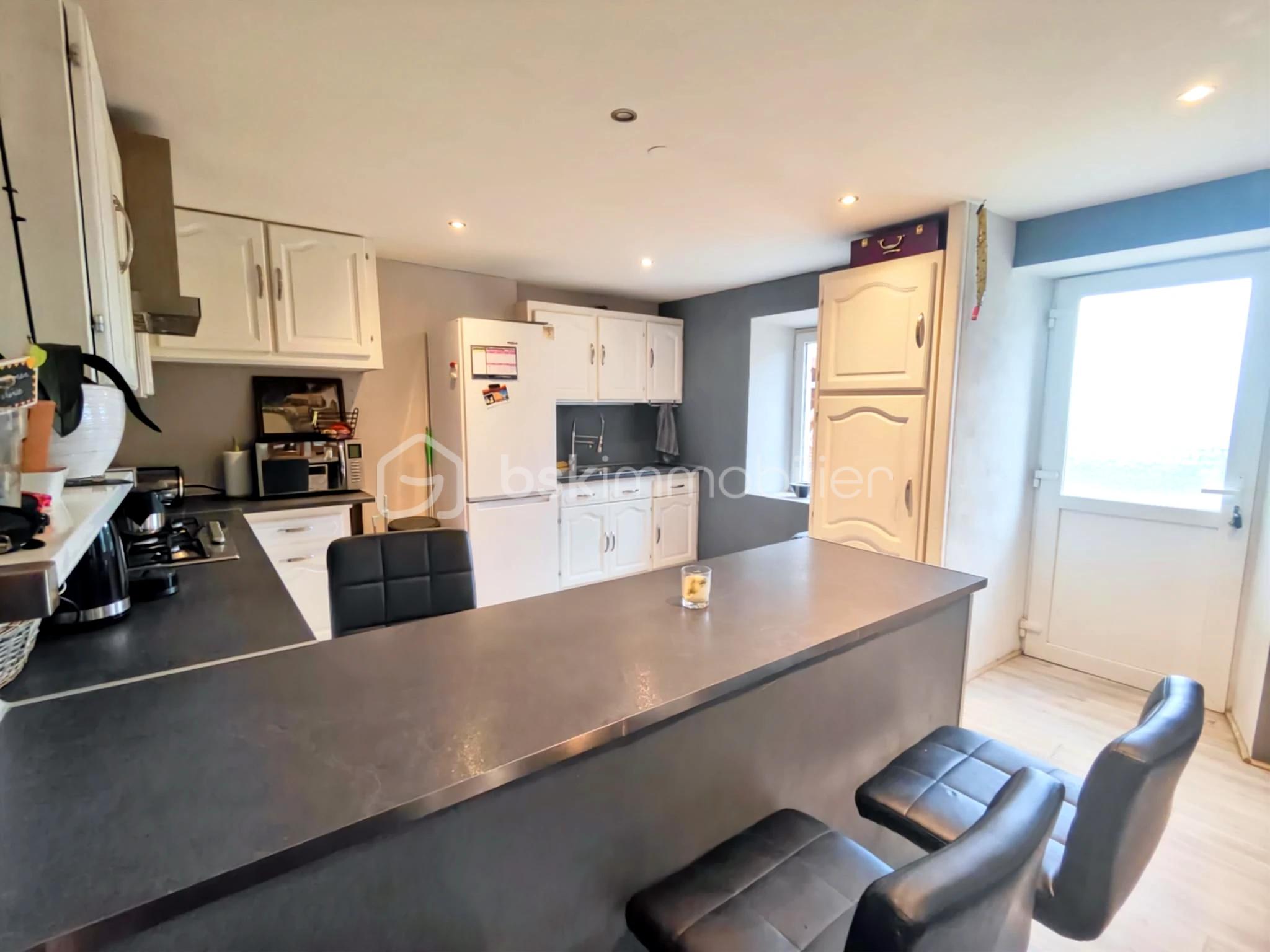 Maison de village de 136 m² - ebf39427-d374-4d60-9c03-7b8d02d34940.jpg