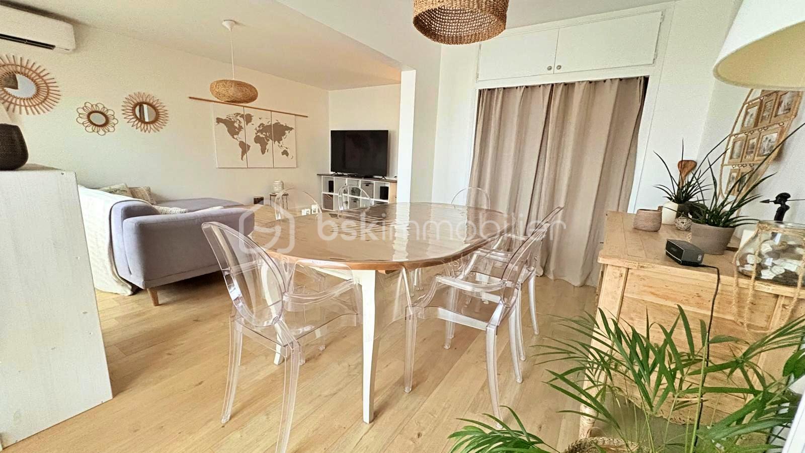Appartement de 75,97 m² - 10 pièce de vie3.jpeg