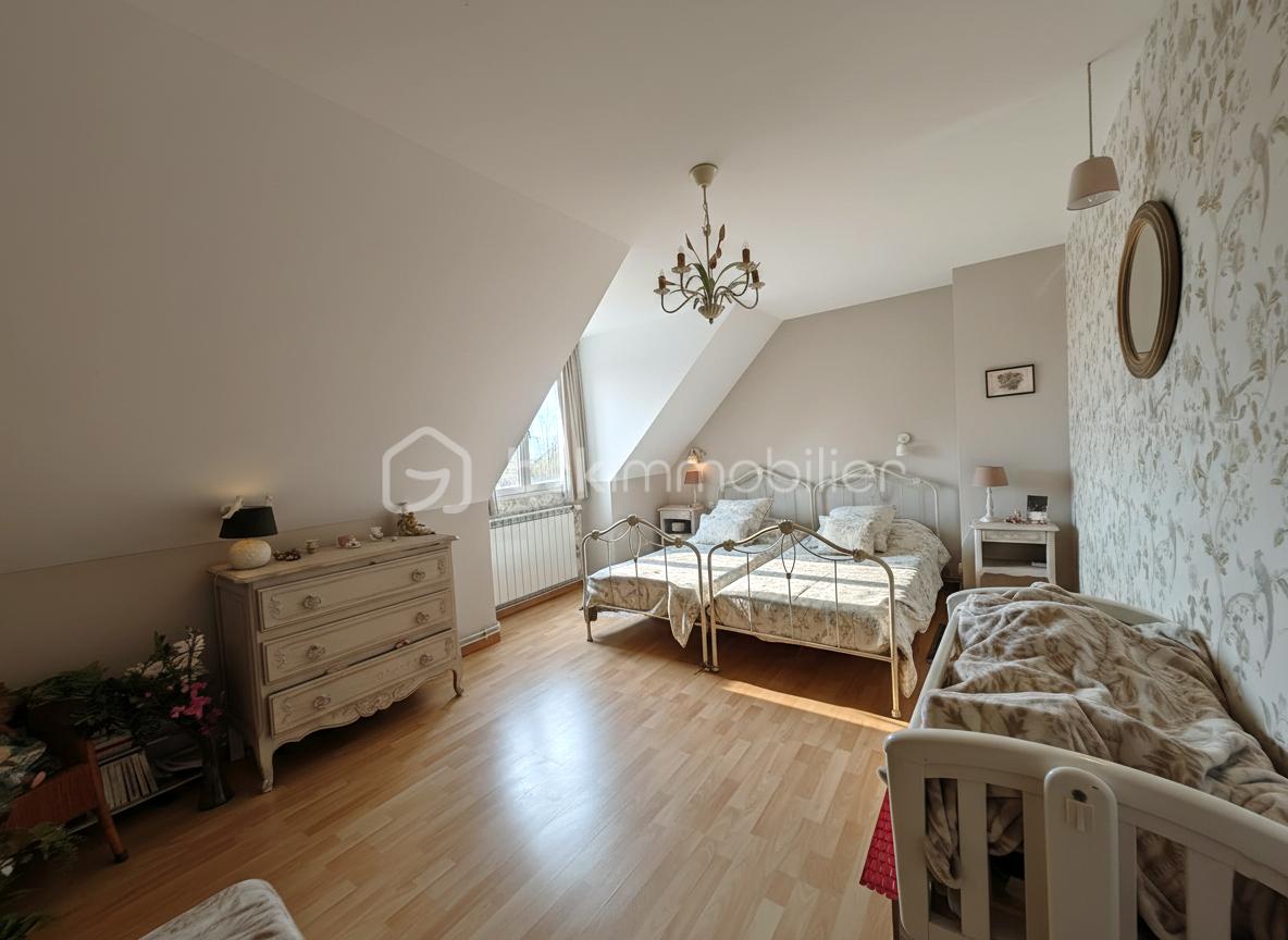 Maison traditionnelle de 150 m² - ch-4--1er.jpg