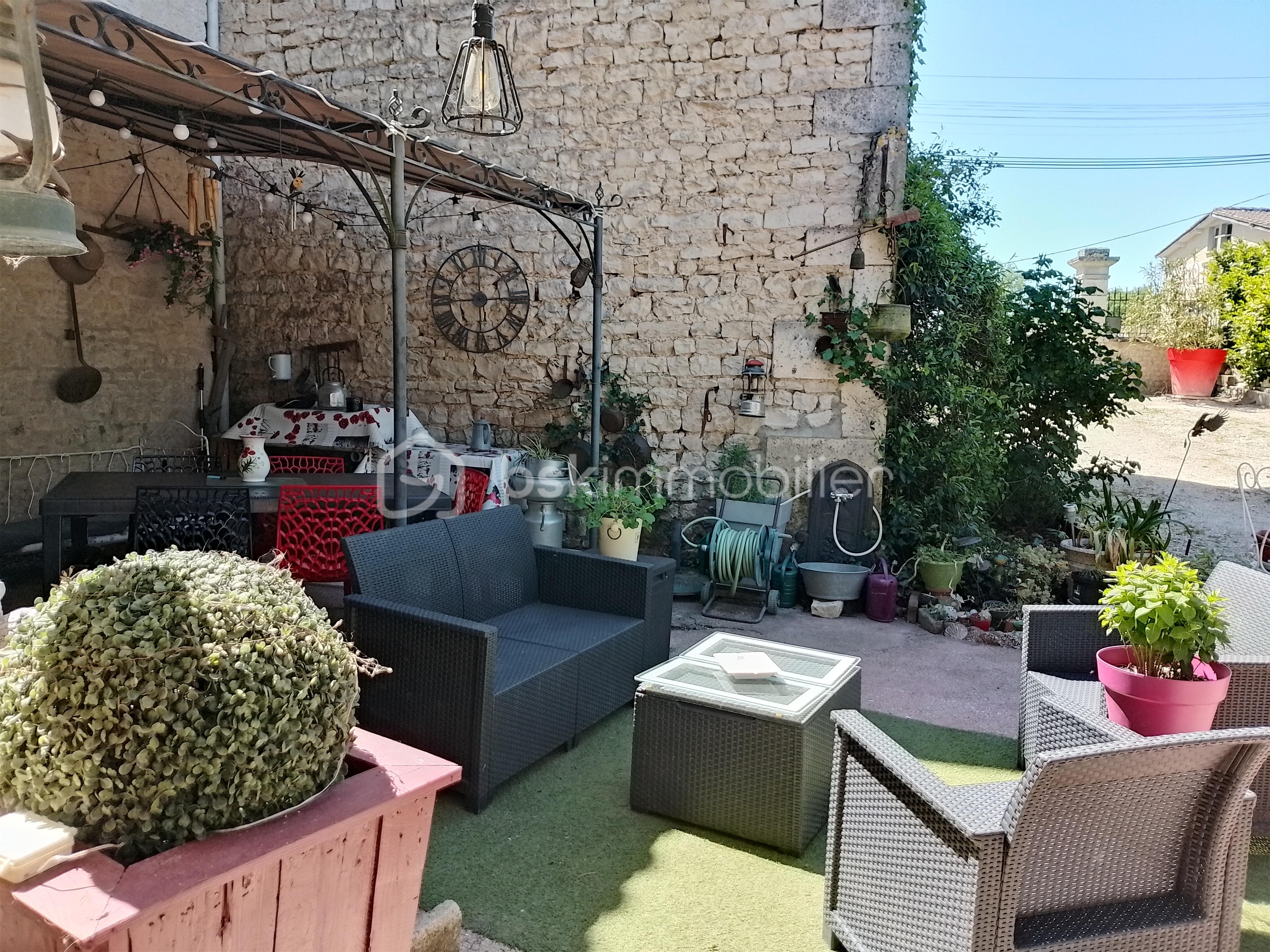 TERRASSE 2.jpg