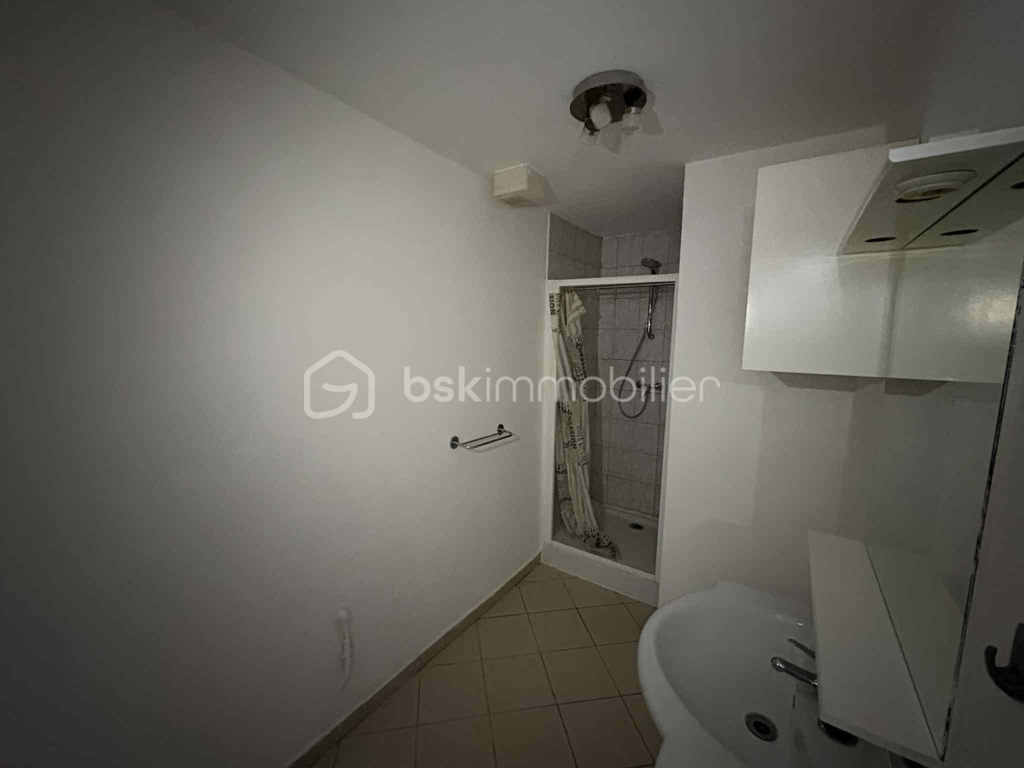 Appartement de 60 m² - b92254e3-5feb-443f-a23b-982c4599151c.jpg