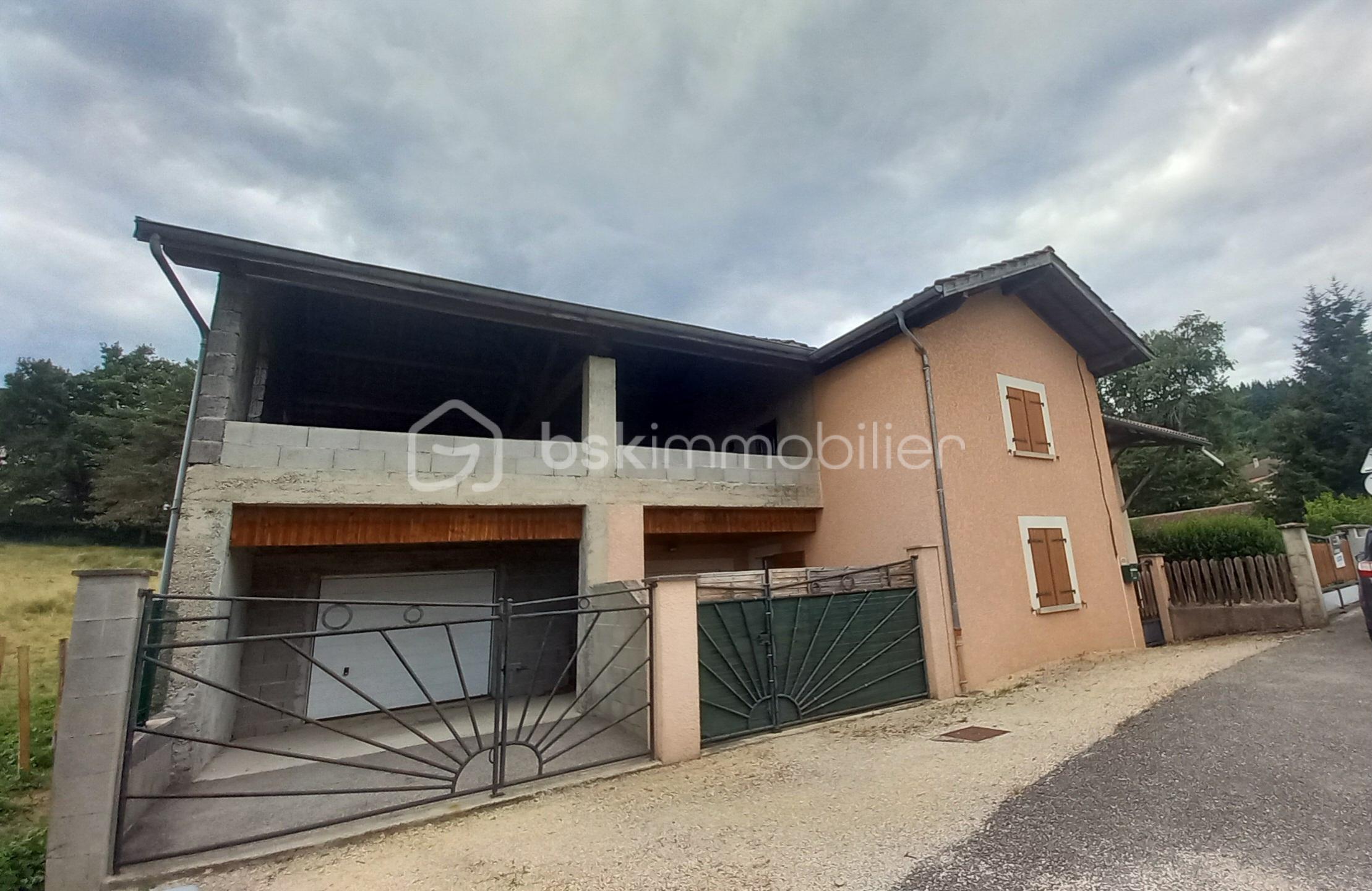 Maison de 85 m² - Maison Semons 476 Rte de Beaurepaire Photo exterieur.jpg