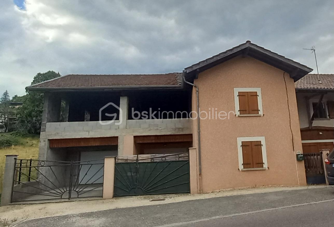 Maison de 85 m² - Maison Semons 476 Rte de Beaurepaire Photo exterieur 1.jpg