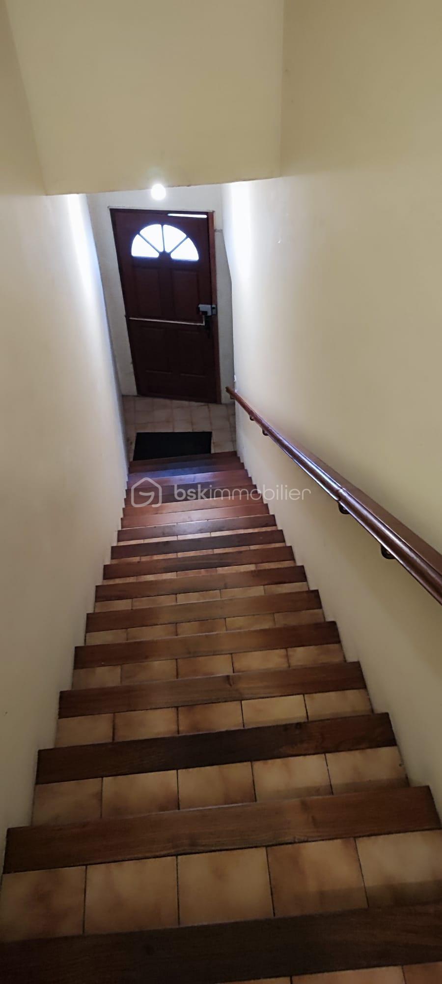 Maison de 350 m² - IMG-20241216-WA0030.jpg