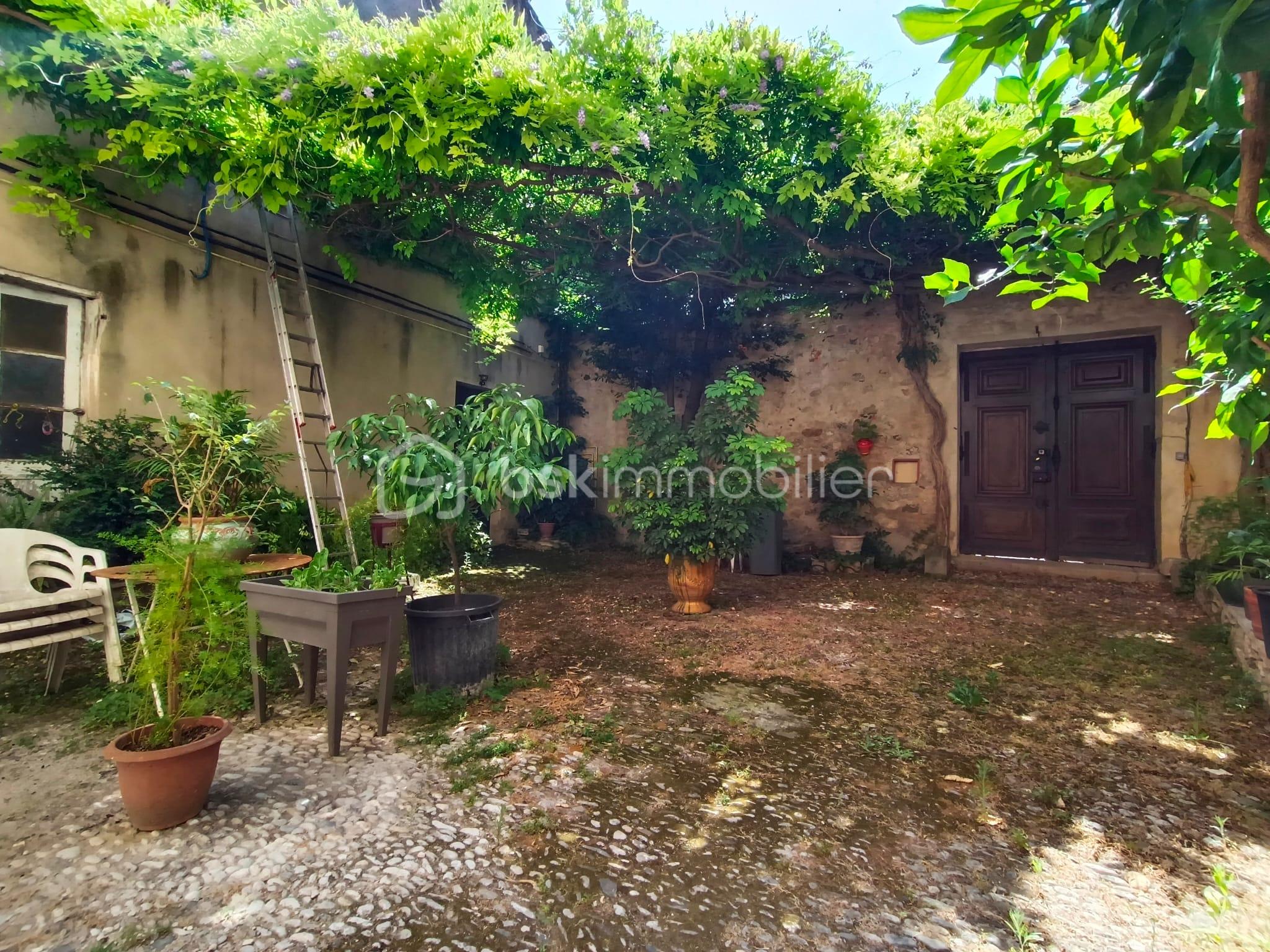 Maison de 350 m² - WhatsApp Image 2025-11-07 at 13.54.50.jpeg