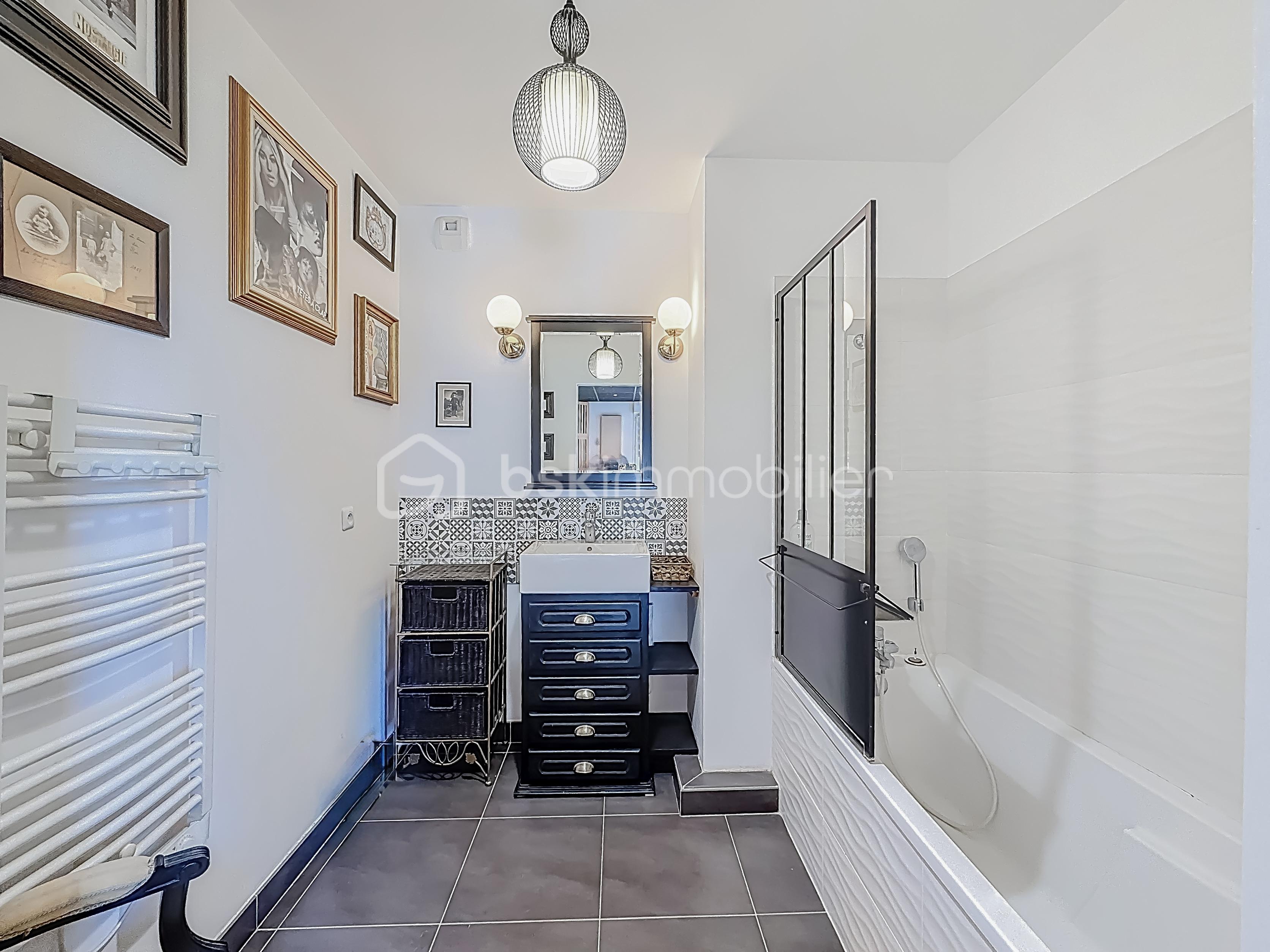 Appartement de 44 m² - photo-597ab1ea-fa71-4735-9519-845c486064b1.jpg