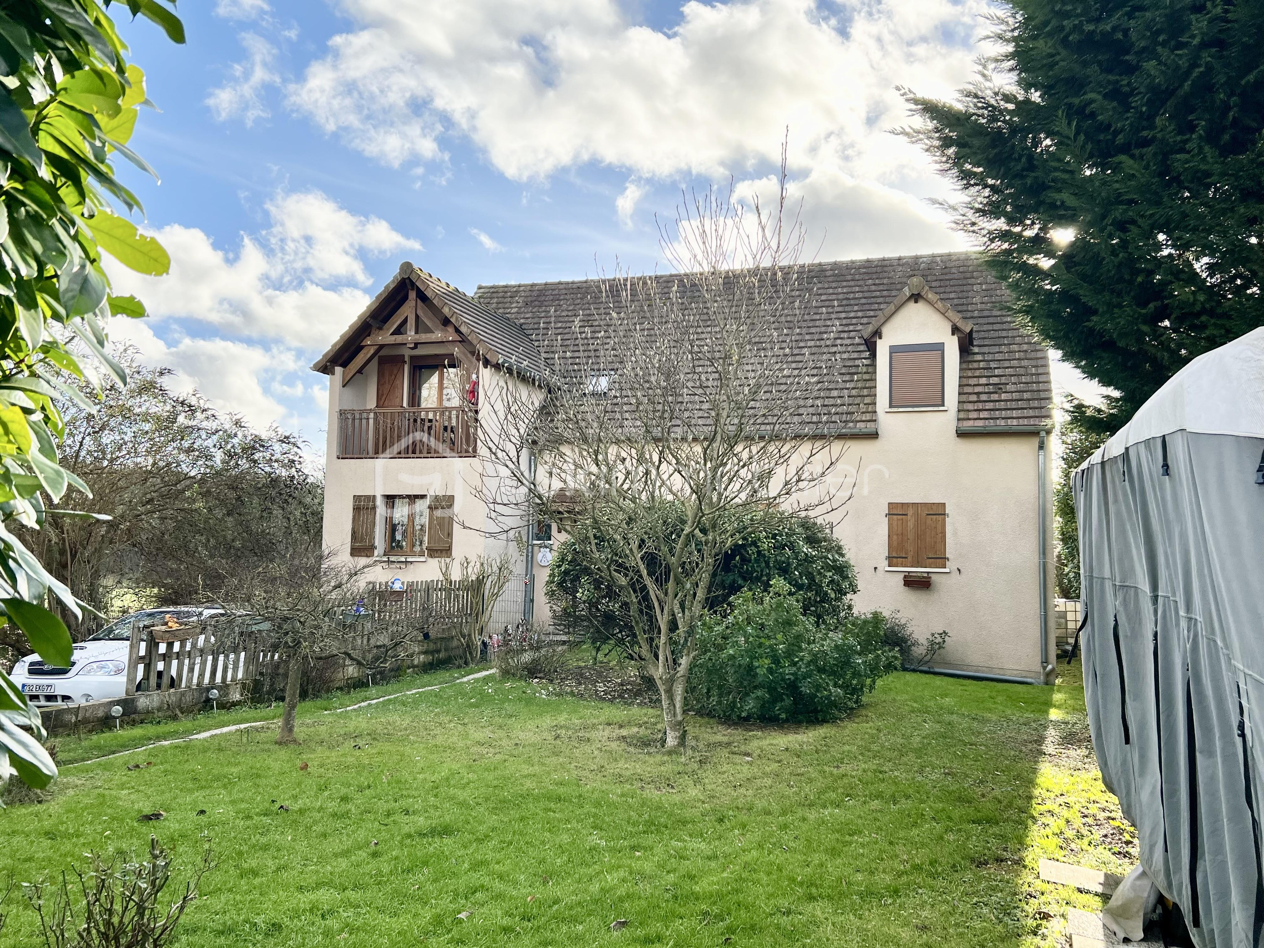 Maison 9 pièces 554 m² · à Boissy-le-Chatel · 554 m² · 364 000 €