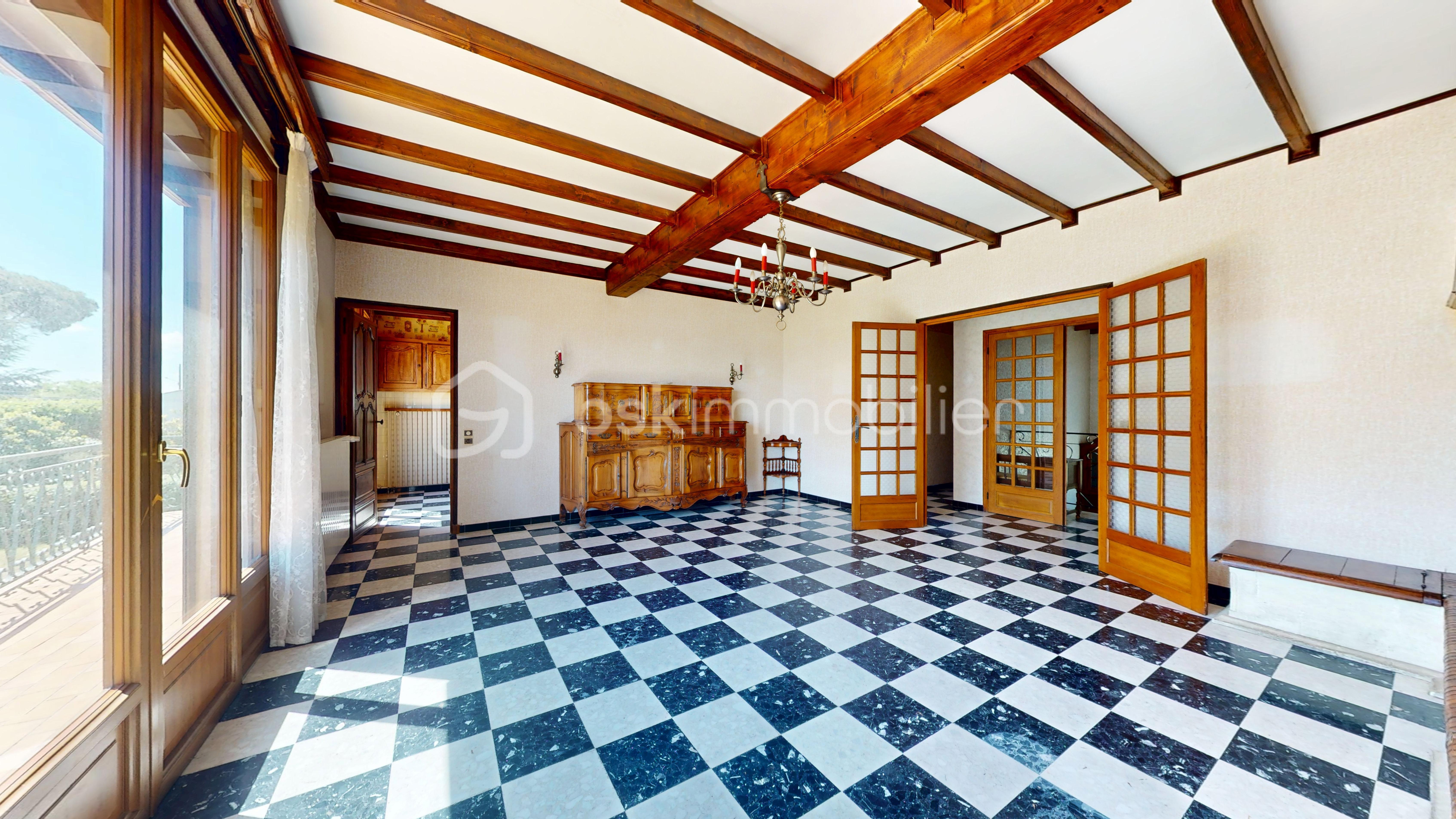 Maison-divisee-en-deux-logements-ou-logement-activite-pro-05082026_161549.jpg