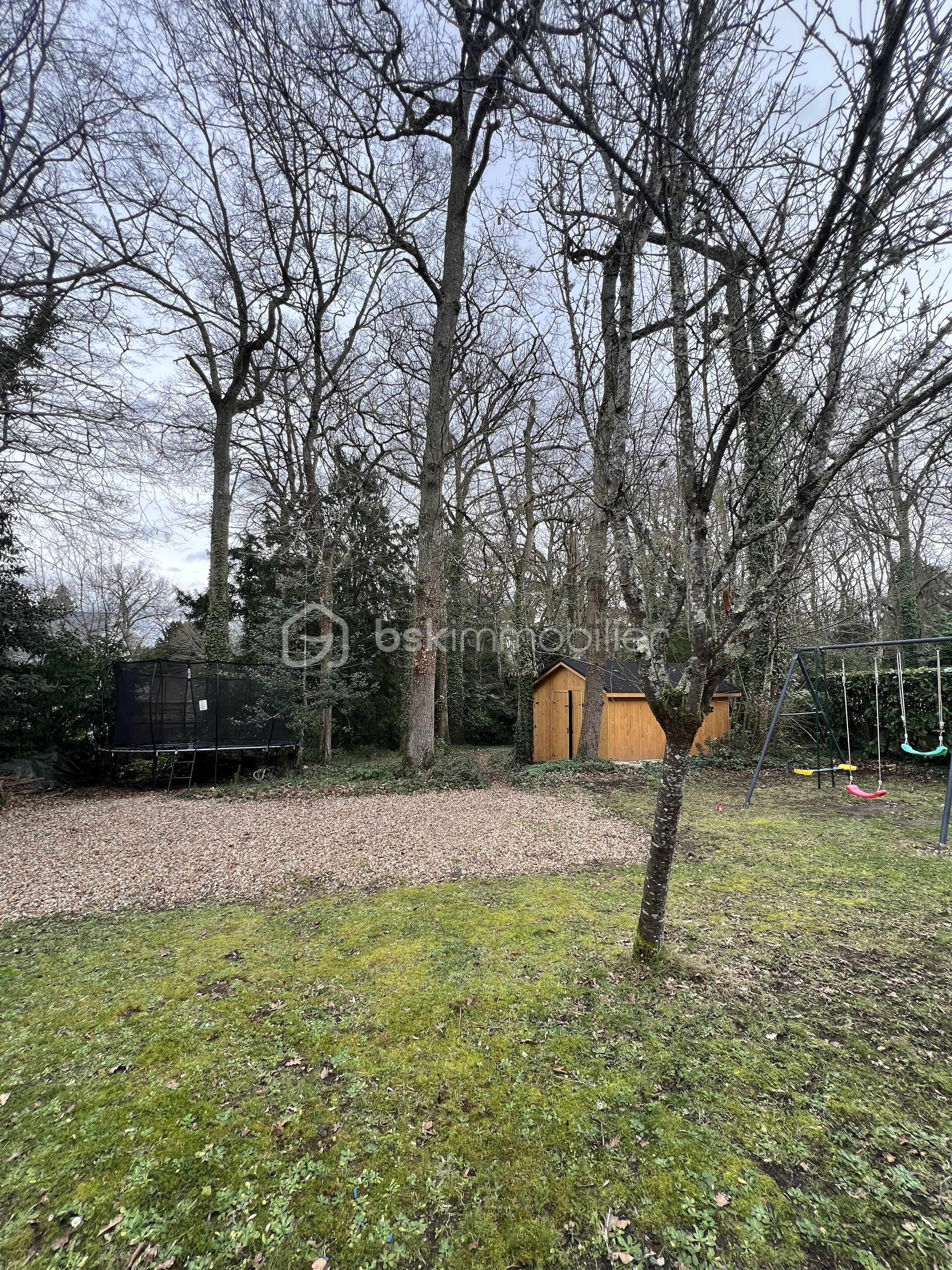 Maison traditionnelle de 150 m² - jardin.jpg