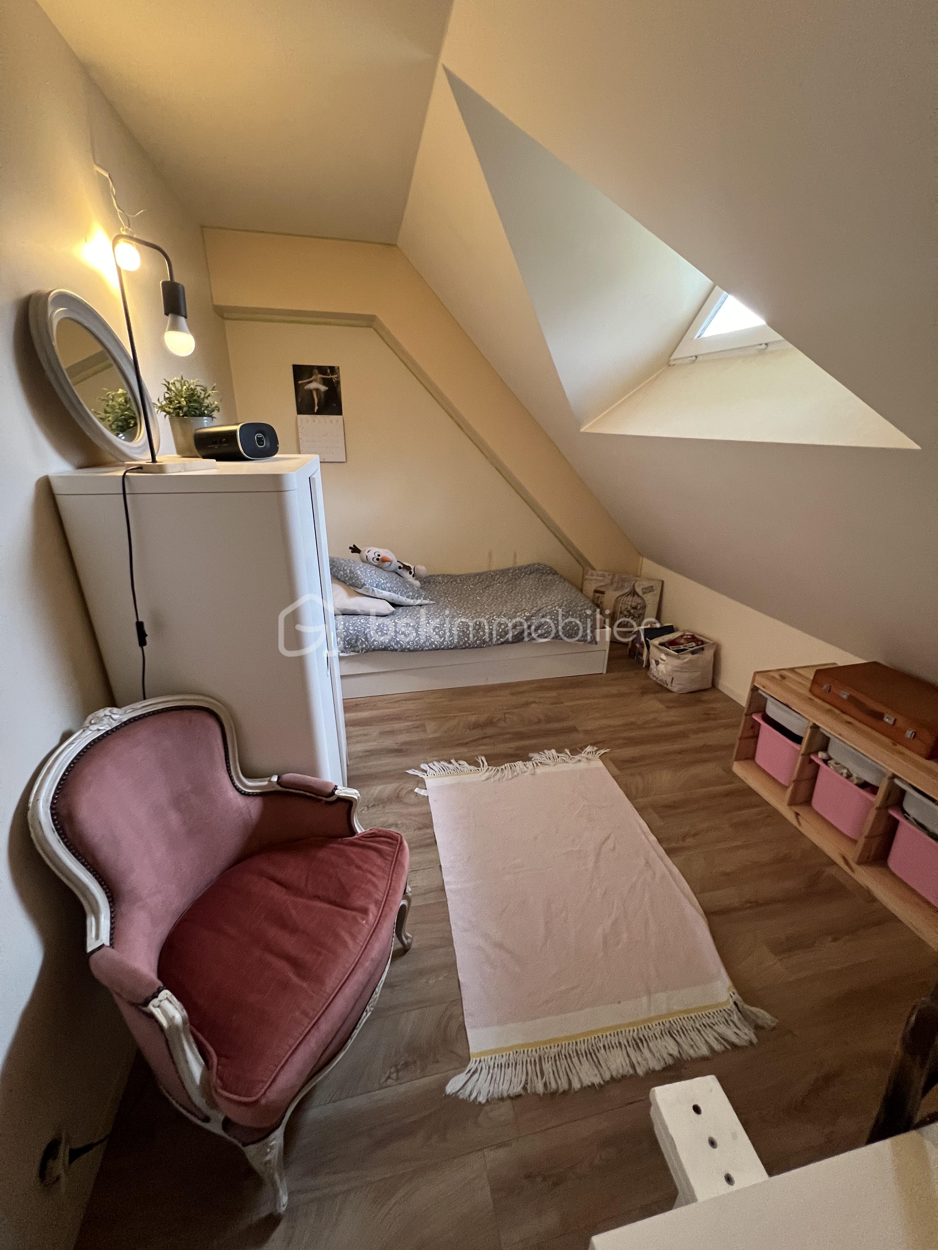 Maison traditionnelle de 150 m² - chambre tiphaine manivet.jpg