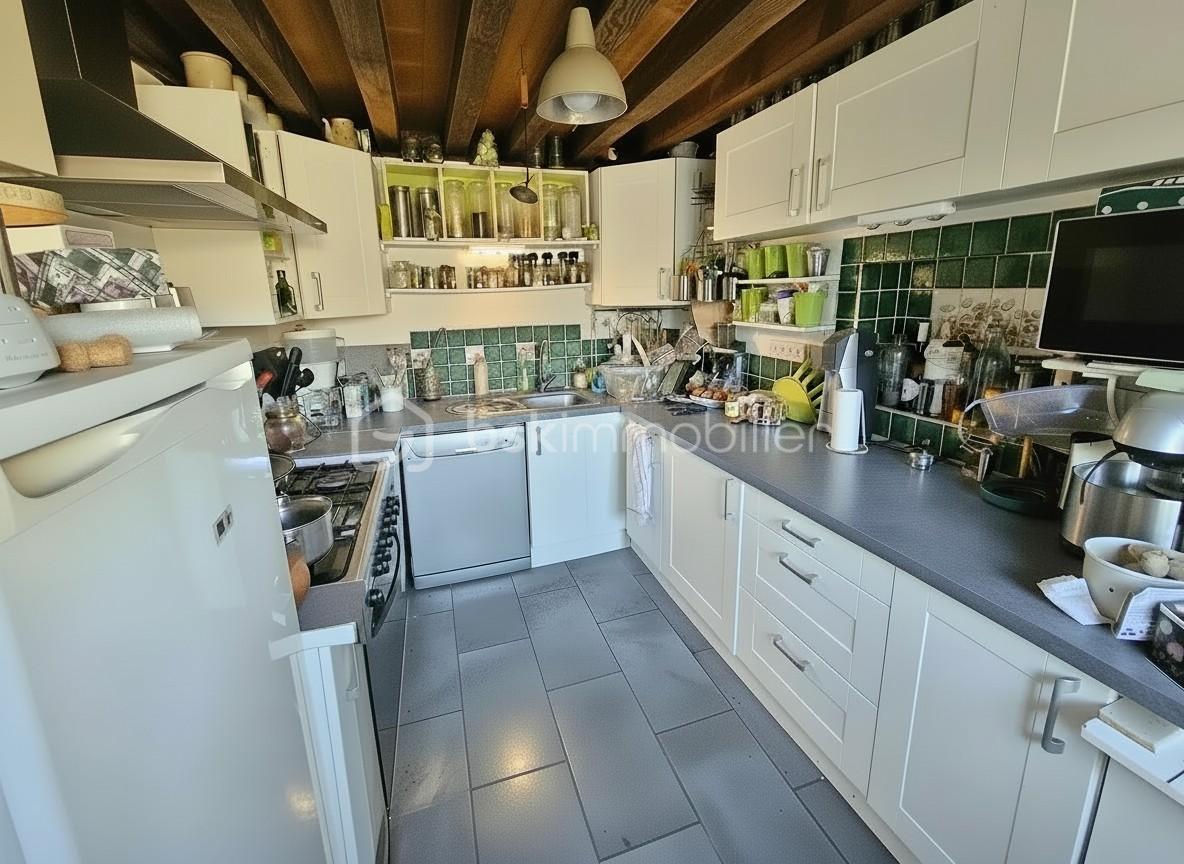 Corps de ferme de 185 m² - generated_cuisine.jpg