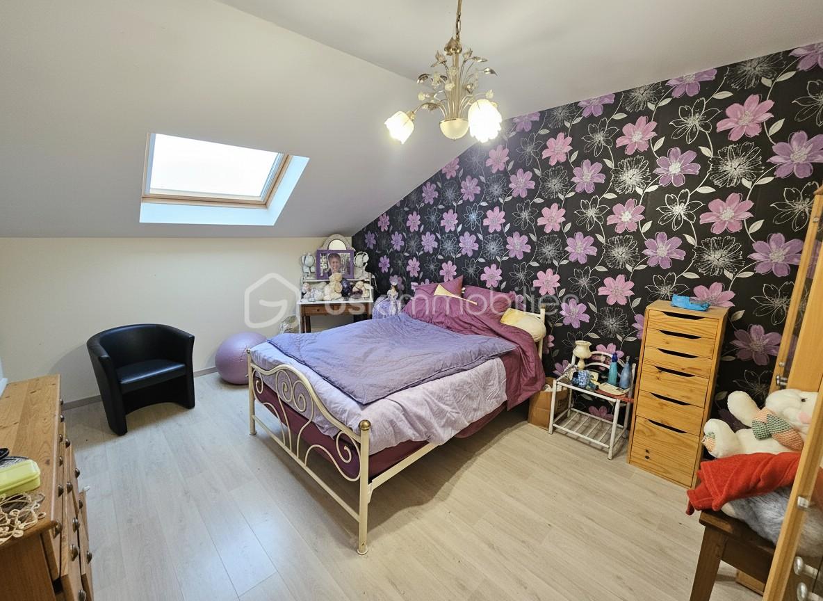 Corps de ferme de 185 m² - generated_suite.jpg