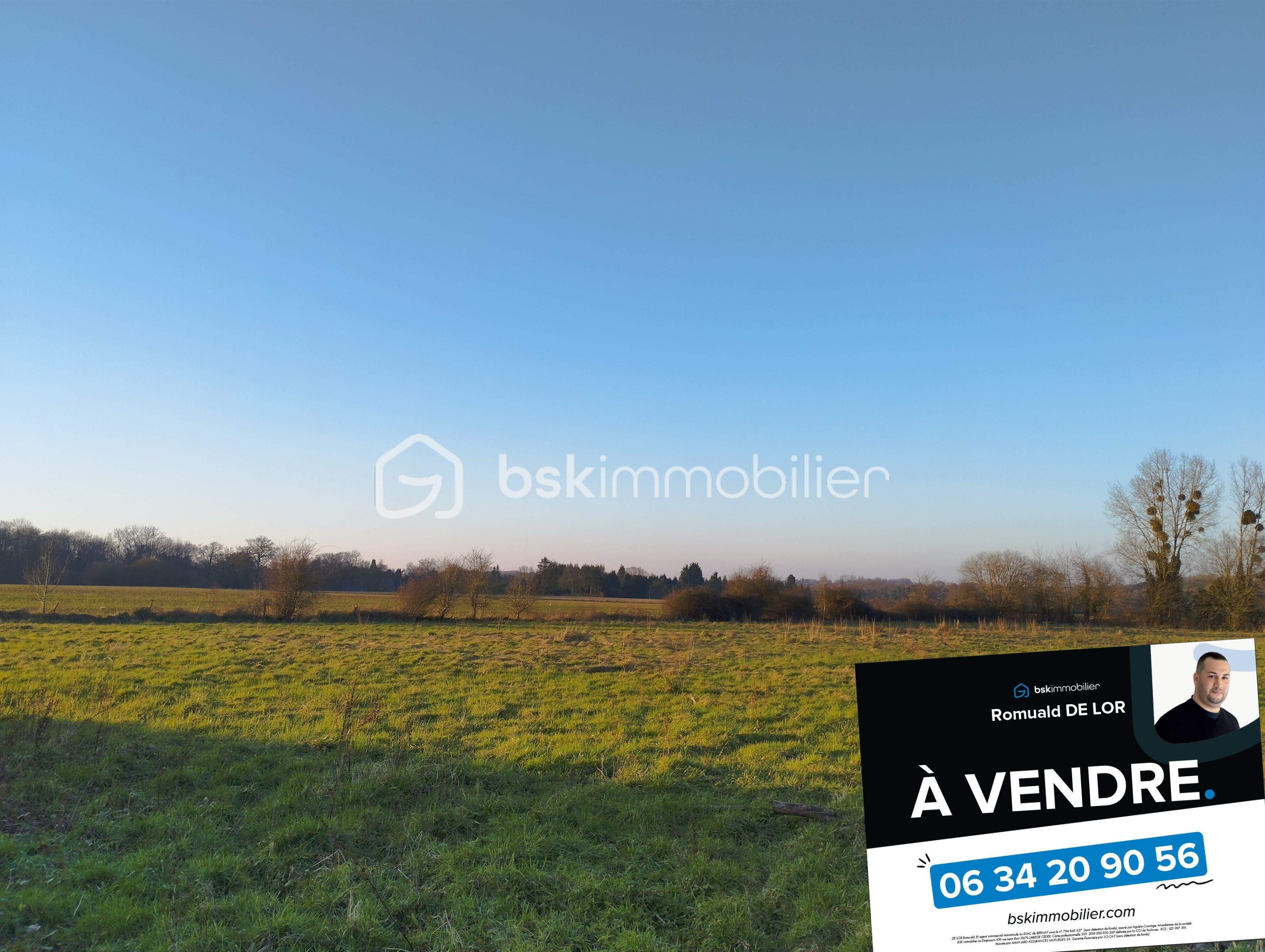 Terrain de 3 499 m²