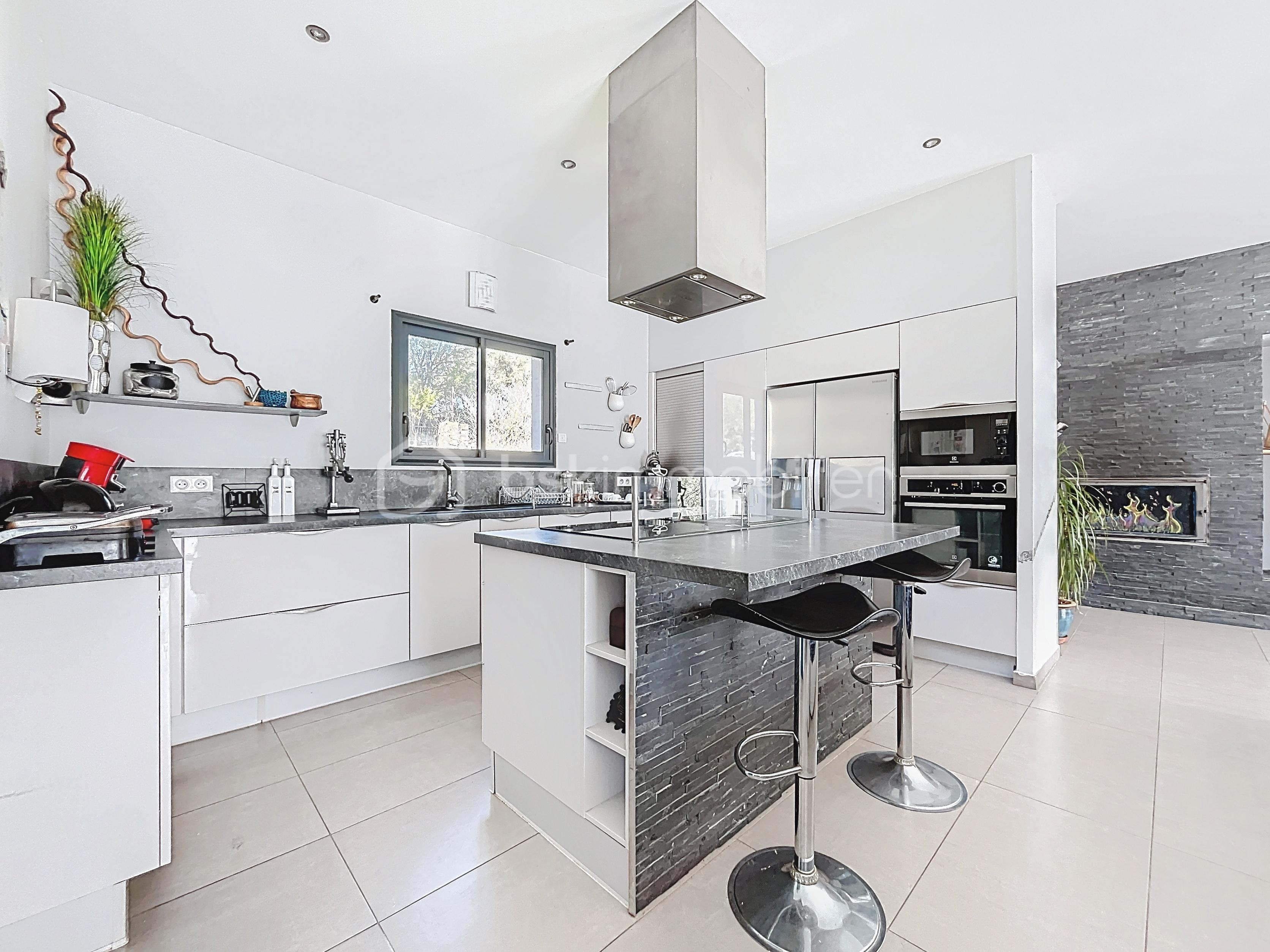 Maison contemporaine de 137 m² - CUISINE 1.jpeg