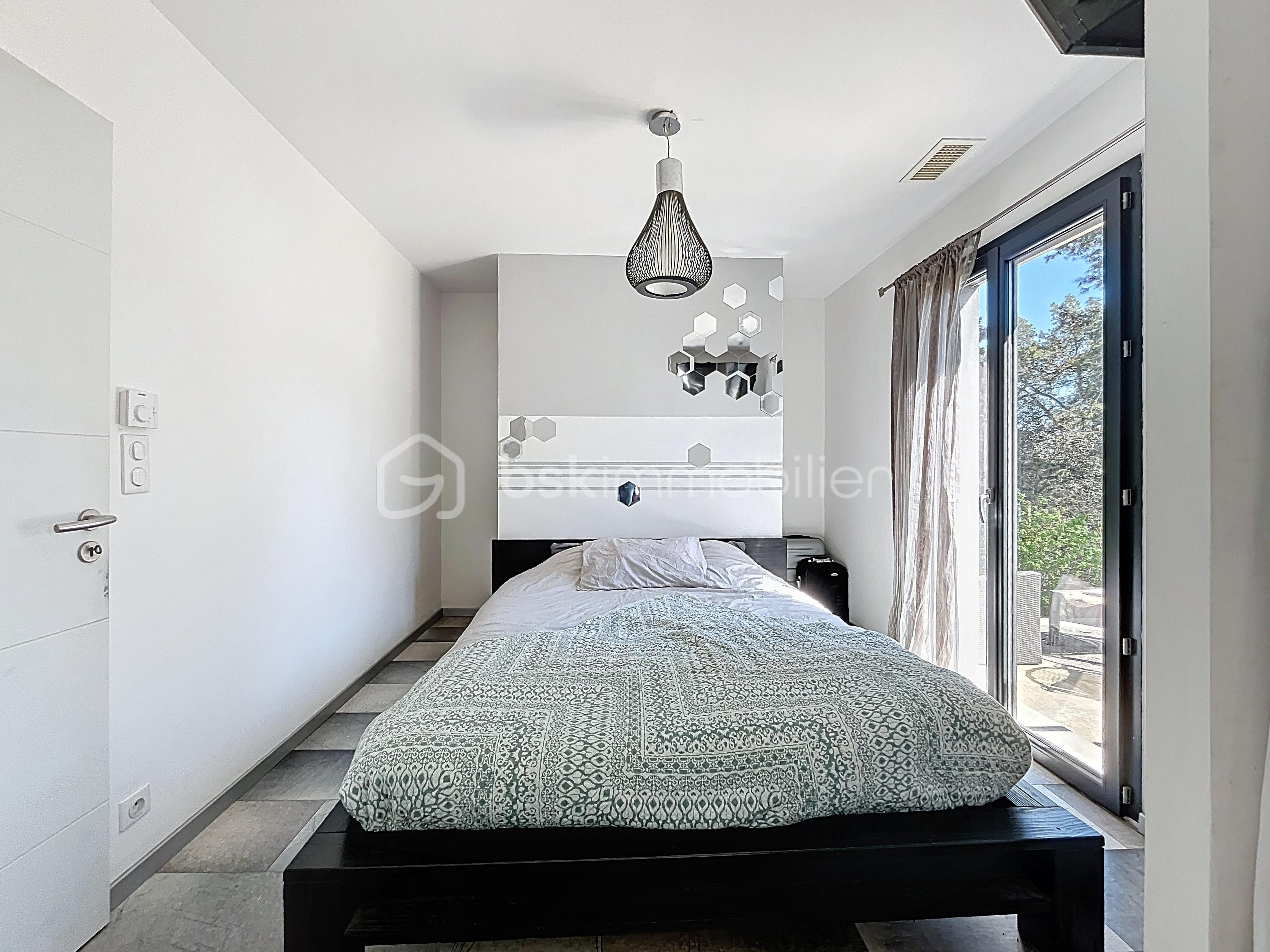 Maison contemporaine de 137 m² - SUITE PARENTALE (1).jpg
