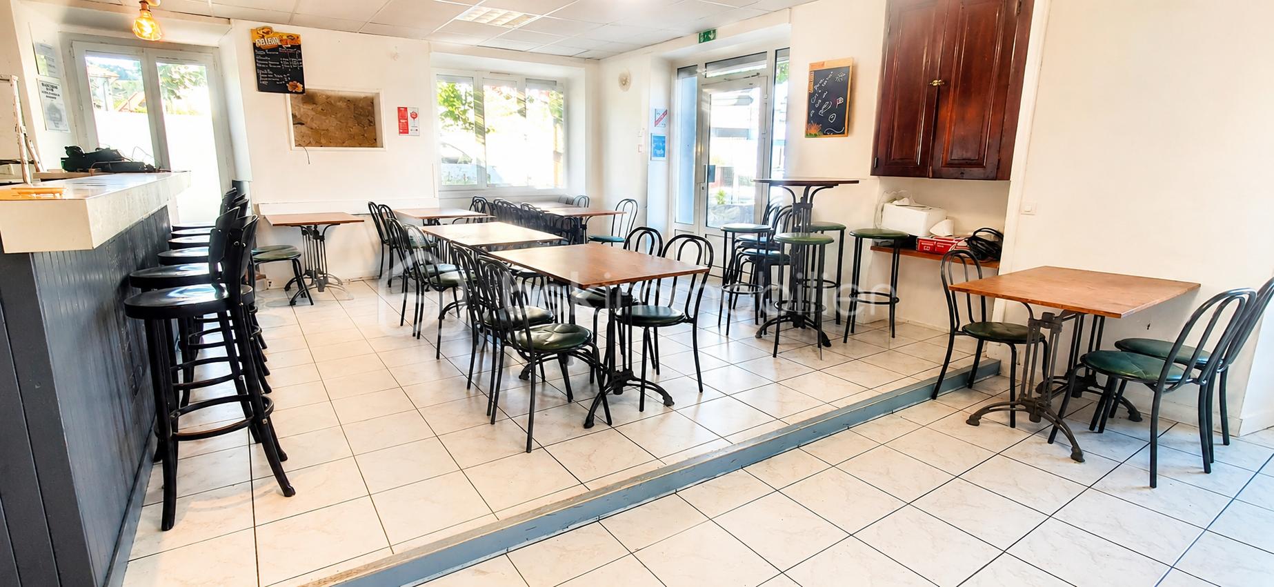 Bar La Frette Photo salle 5.png