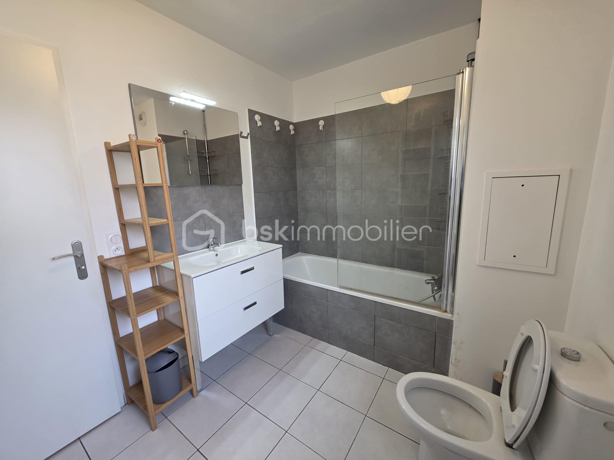 Duplex de 74,99 m² - sdb 1-1.jpg