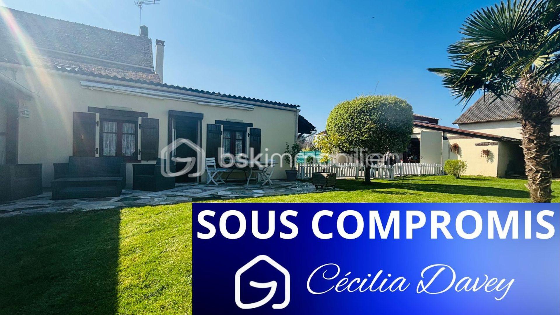 Maison de village de 160 m² - Copie de Copie de Blue Green Corporate Real Estate Presentation.pdf.jpg