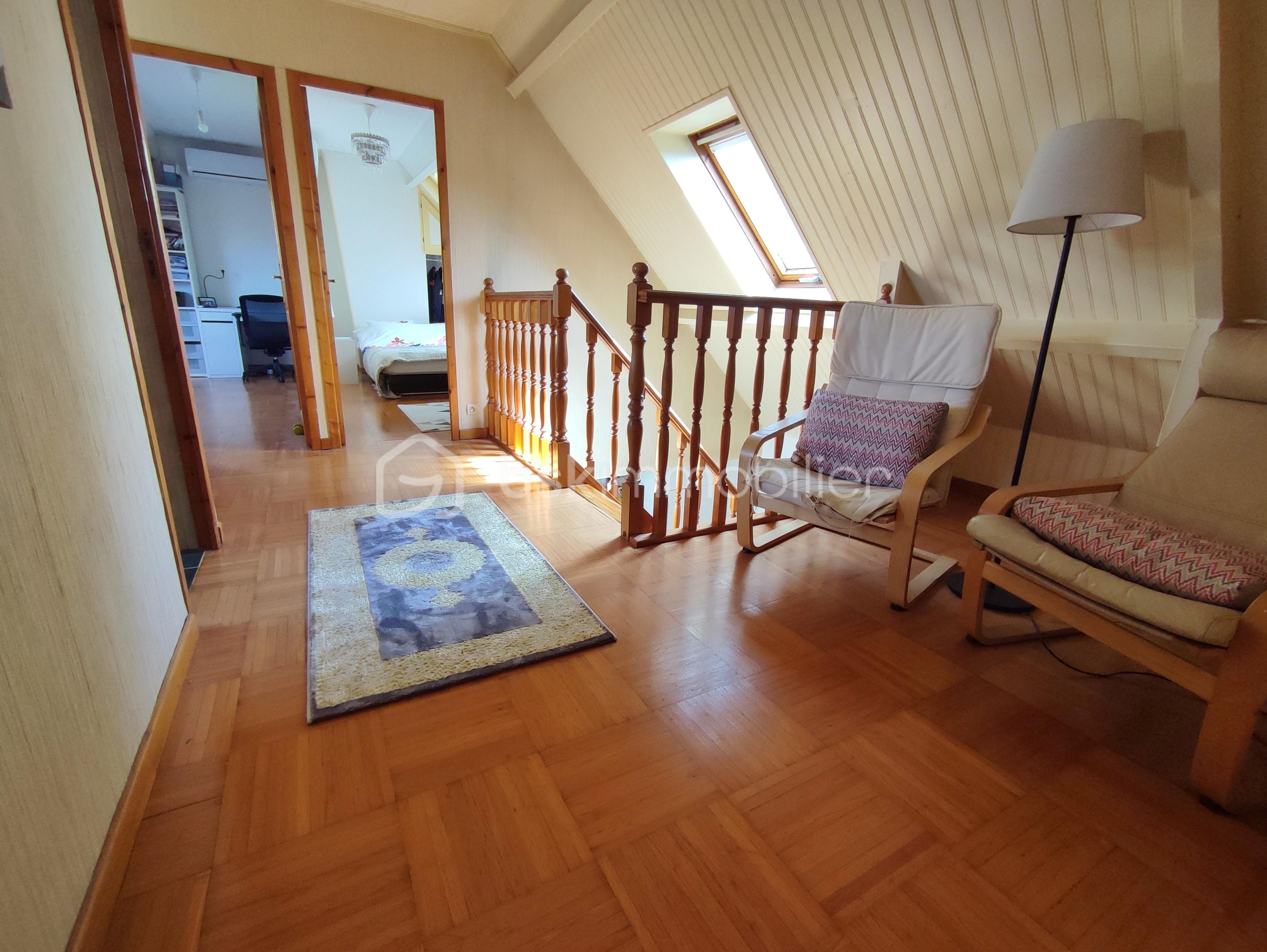 Maison traditionnelle de 122 m² - 1000041585.jpg