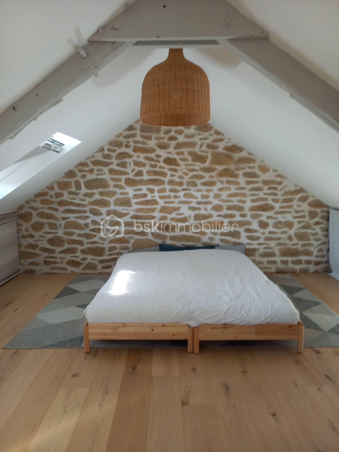 chambre  sous toiture.jpeg