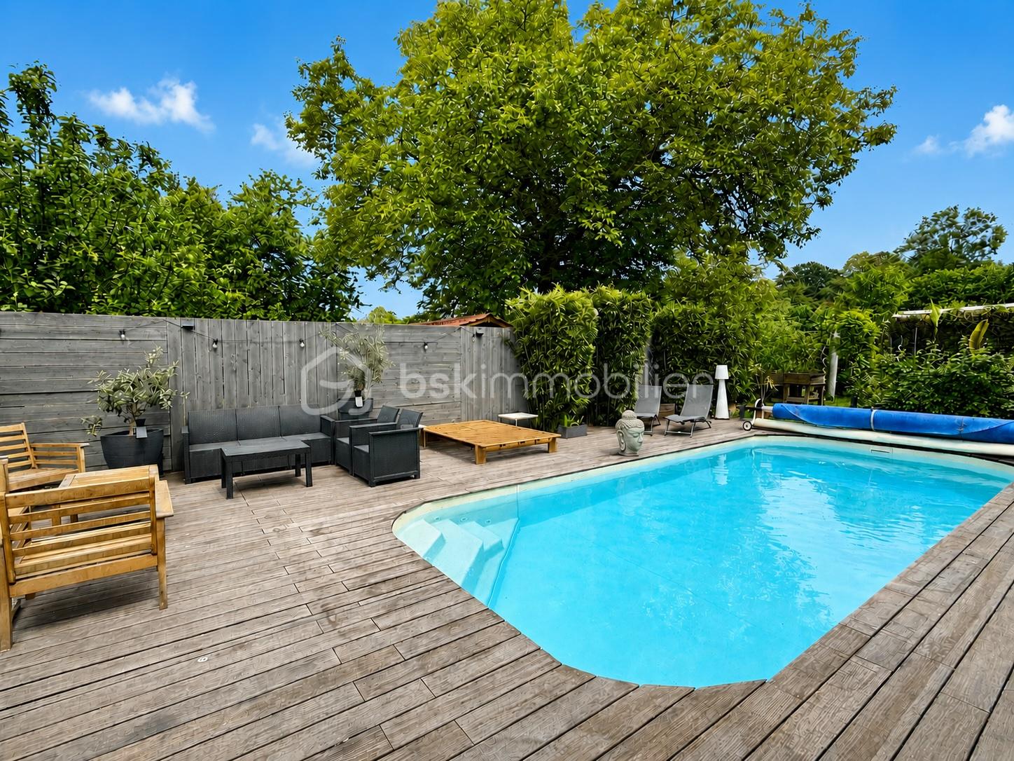 Piscinebas.jpg