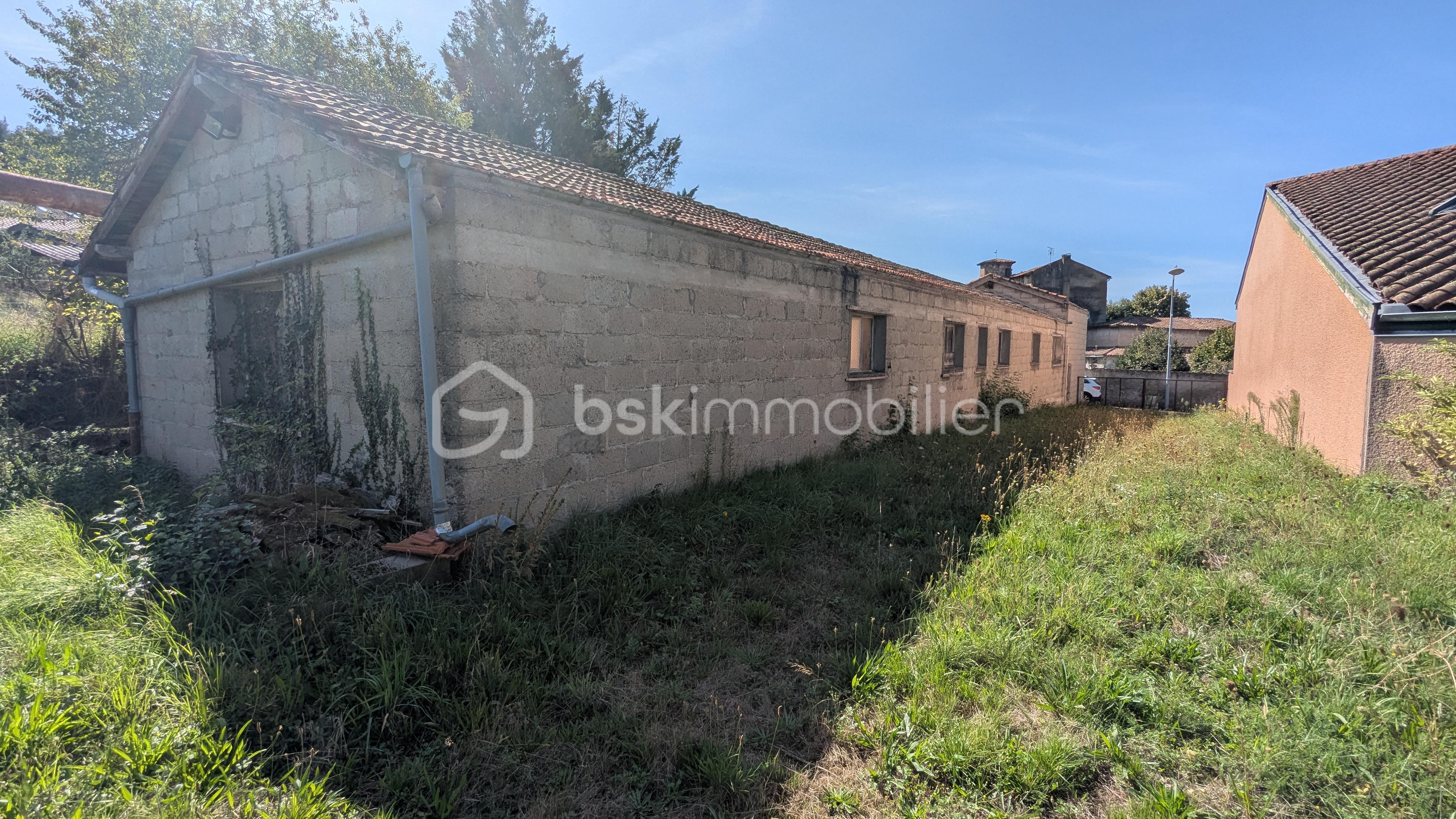 Immeuble de 250 m² - PXL_20250917_101629470.jpg