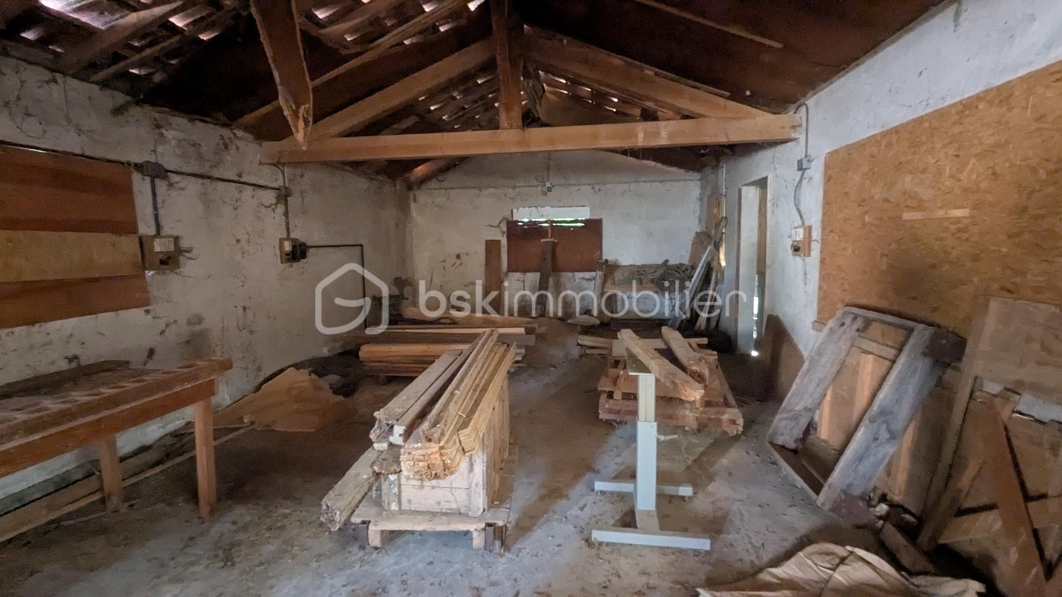 Immeuble de 250 m² - PXL_20250917_101337615.jpg