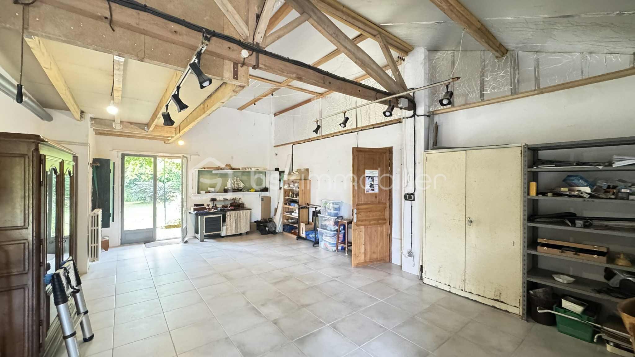 Maison en pierre de 155 m² - 6fcc4afc-1a47-4e0b-b33b-a86110ceeb14.jpeg