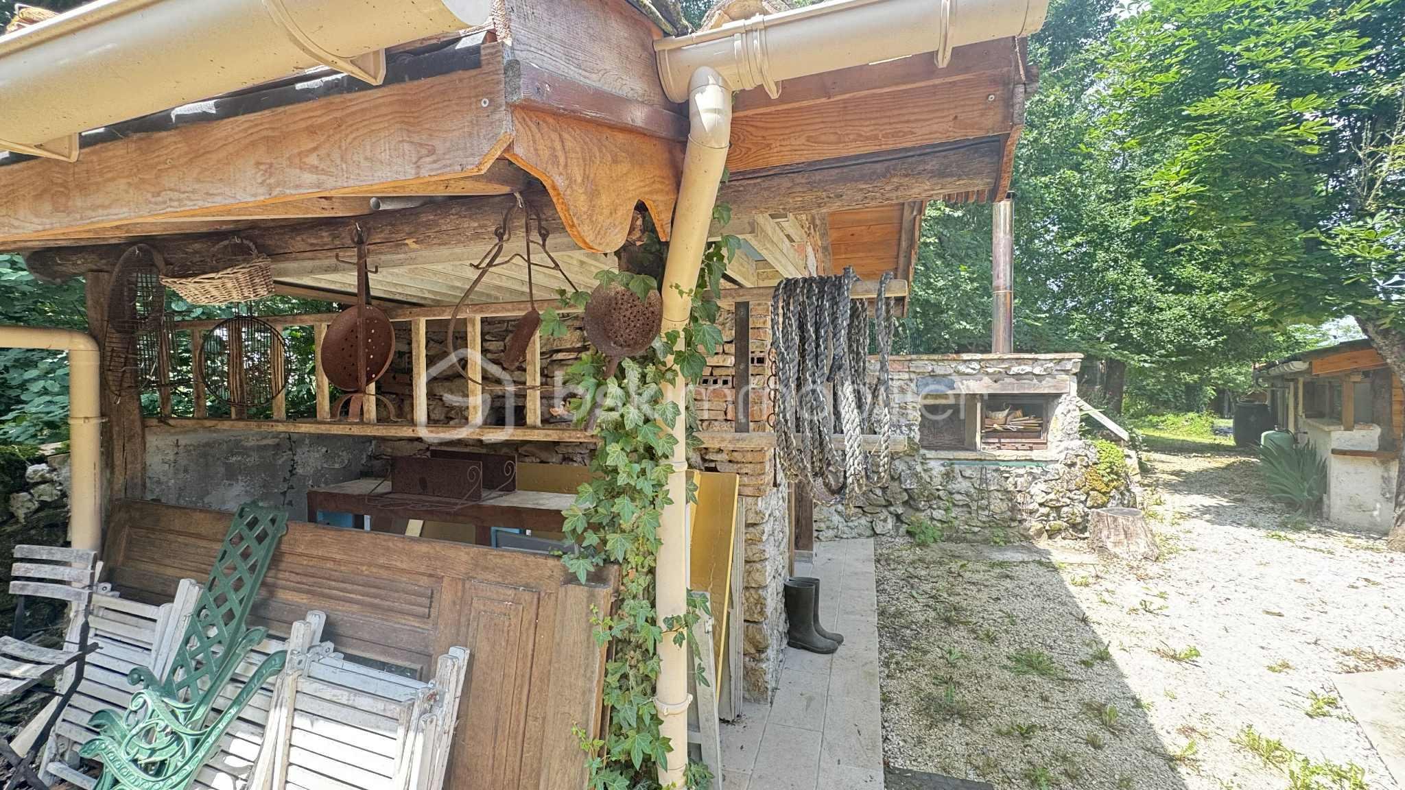 Maison en pierre de 155 m² - 5ca5a725-0d7a-424d-9e27-1a2b025bfa87.jpeg