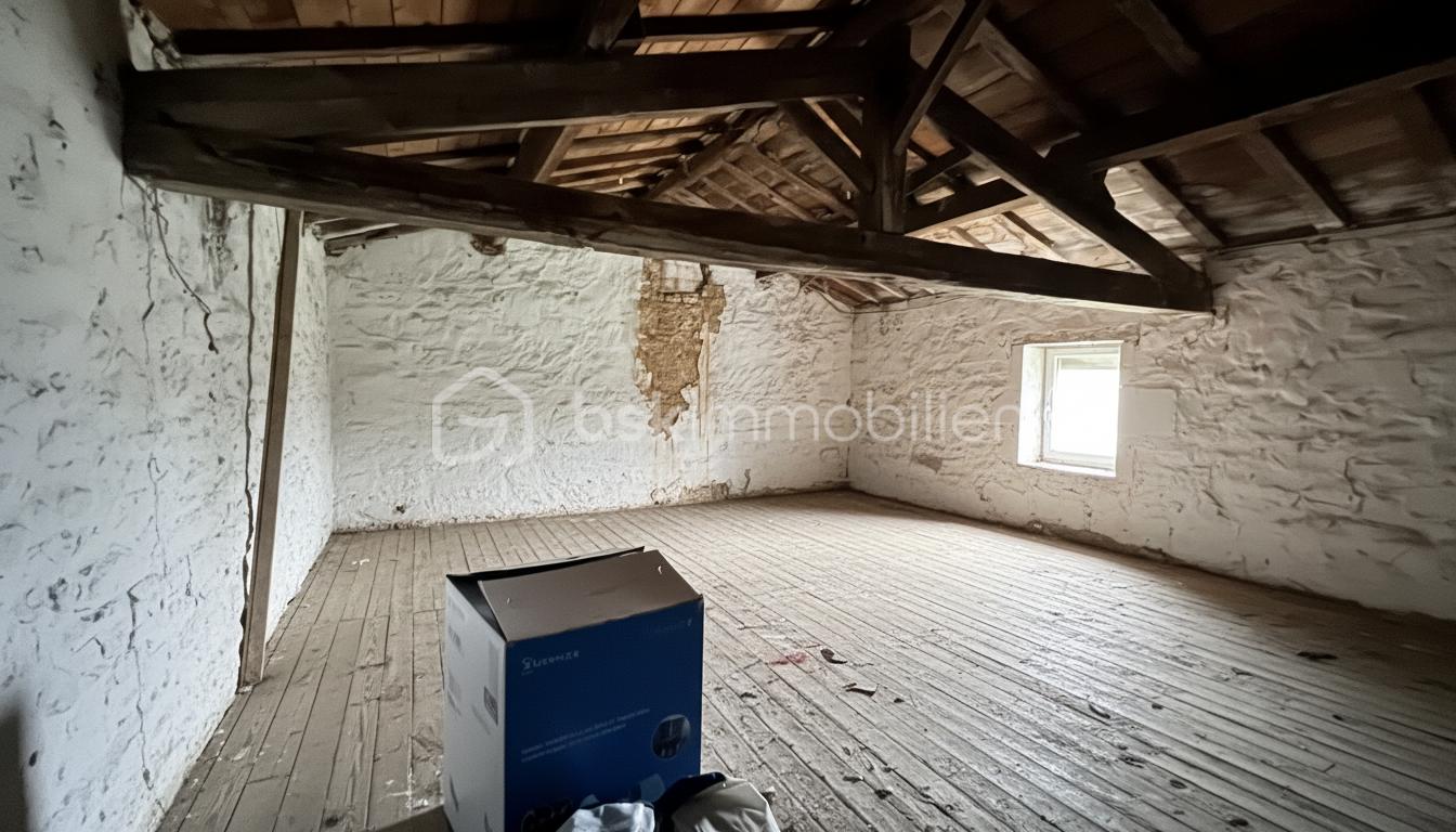 Maison de 200 m² - generated_2026-01-22T13_28_37.297.jpg