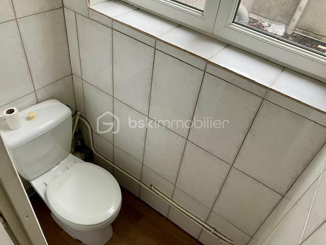 delarque wc.jpeg