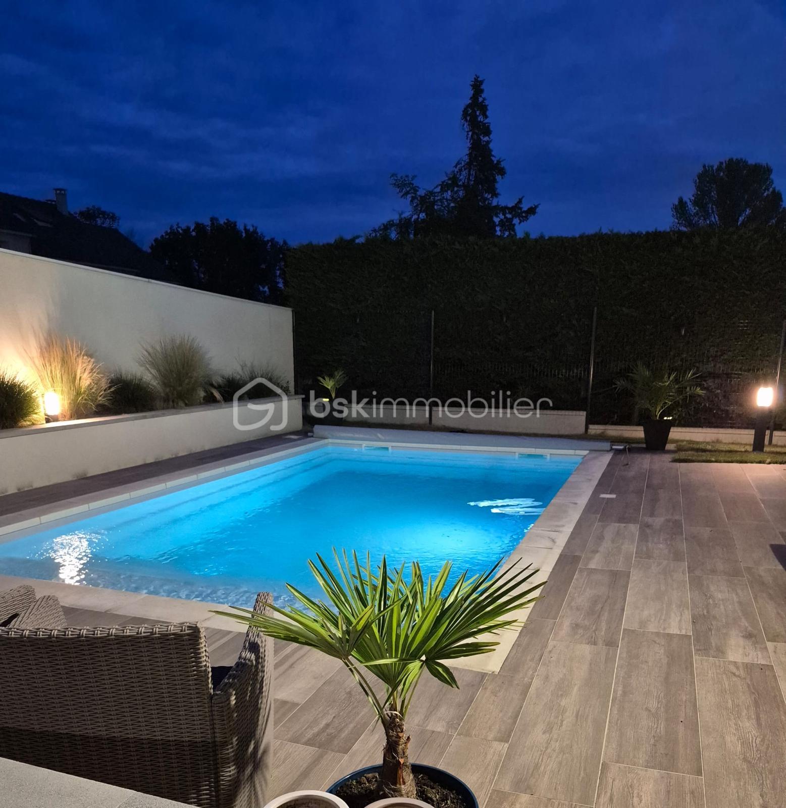 Maison de 227 m² - 703b9577-580f-463f-88bb-68c3b72a7a1e.jpeg