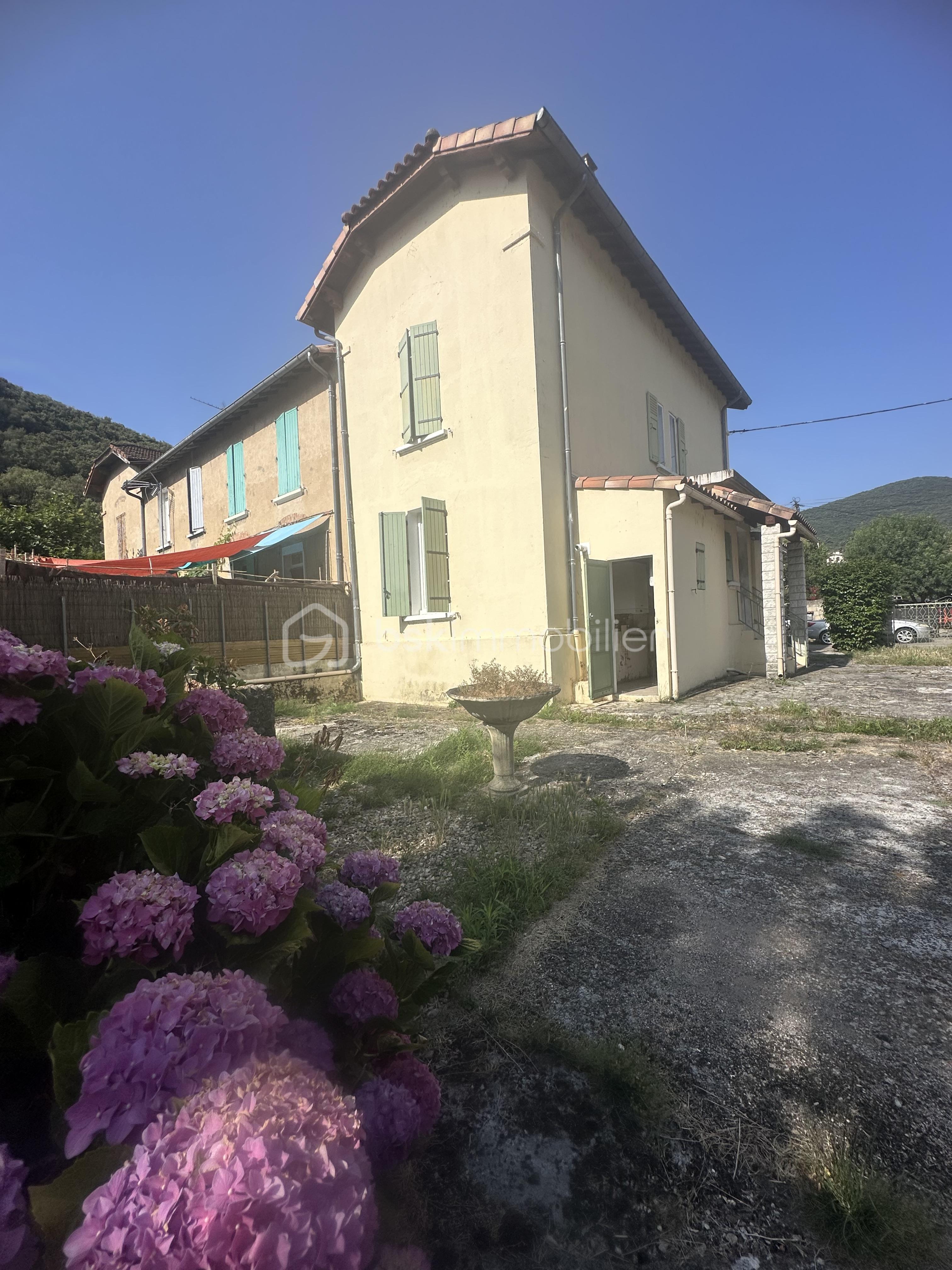 Maison de village de 80 m²