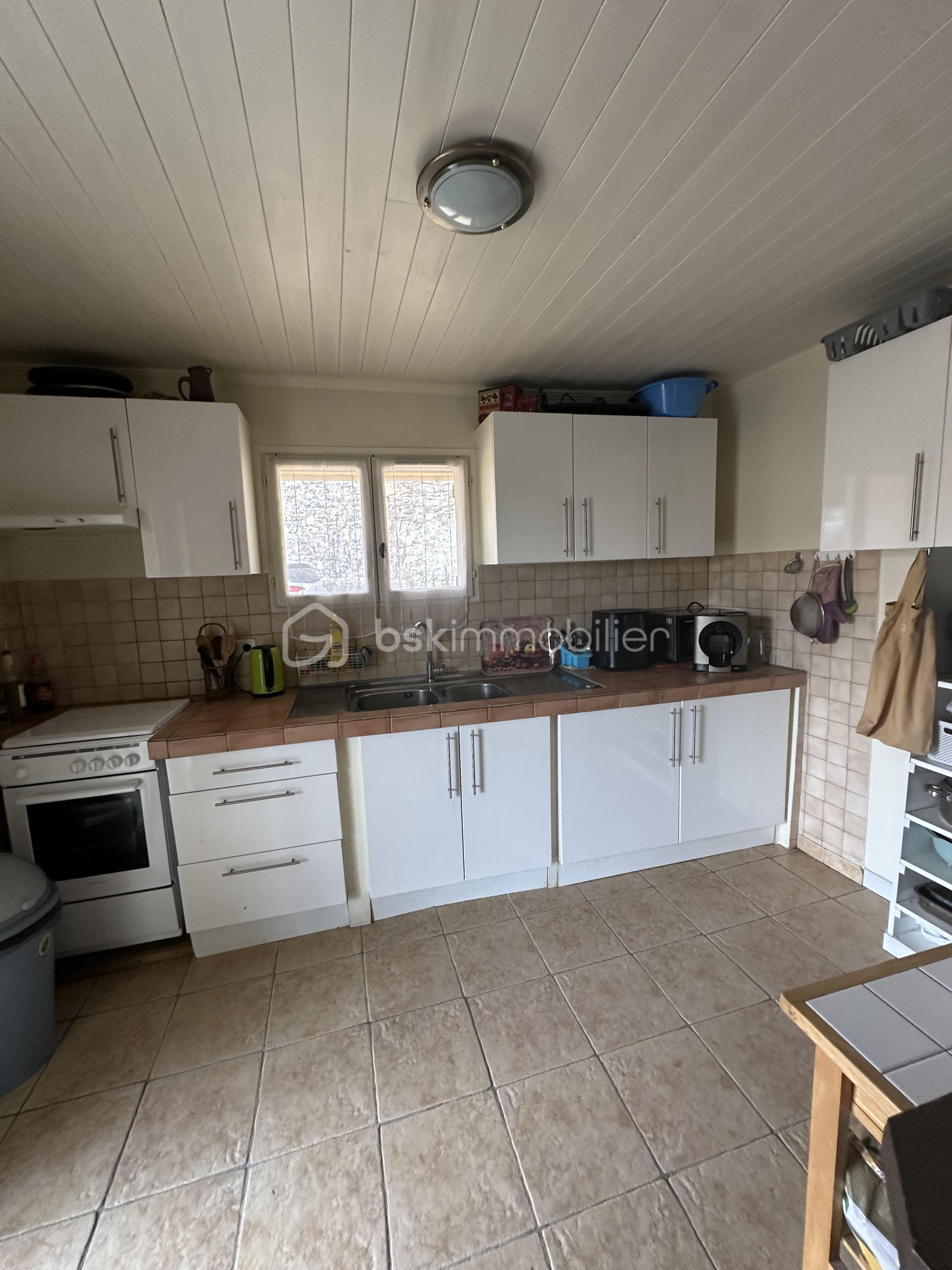 Villa de 160 m² - cuisine en bas 2.jpeg