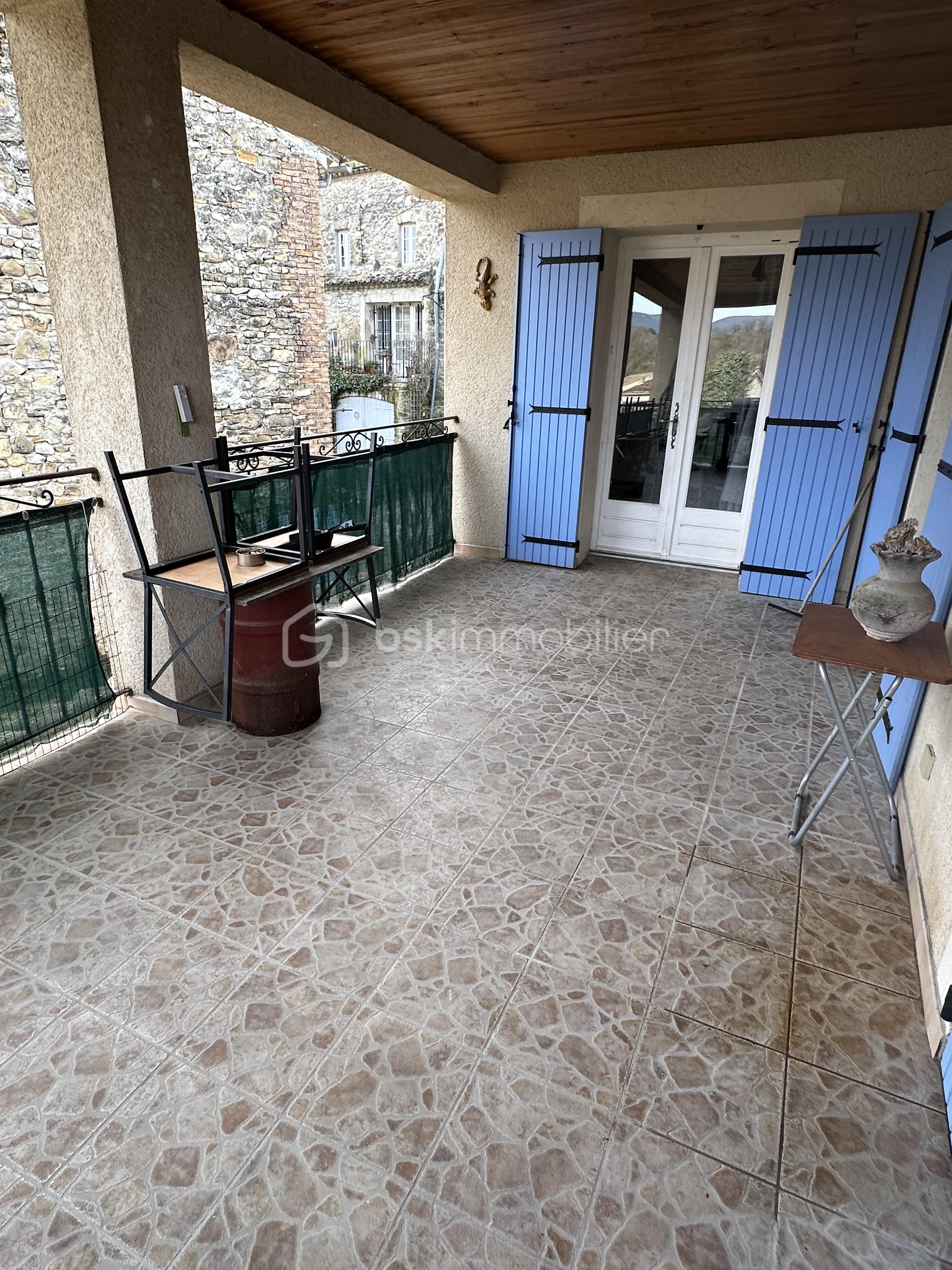 Villa de 160 m² - terrasse salon en haut.jpeg