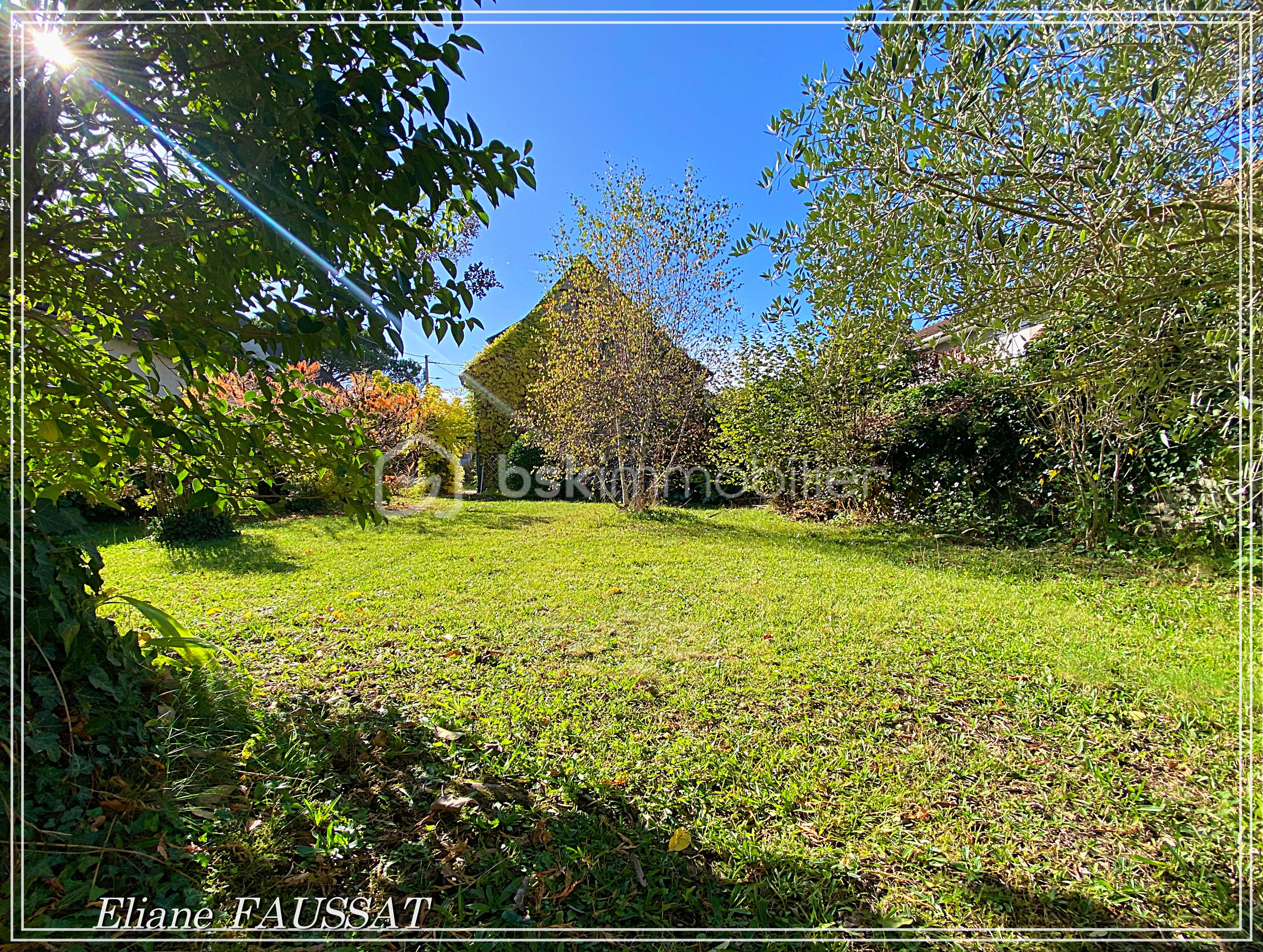 Maison en pierre de 153 m² - JARDIN DU FOND DE LA PARCELLE.jpeg