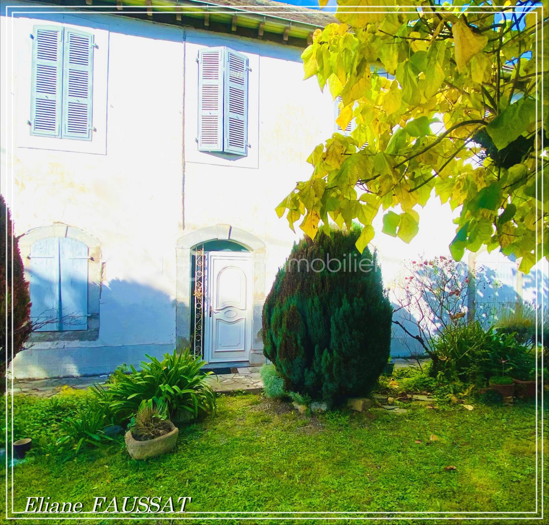 Maison en pierre de 153 m² - FACADE ENTREE.jpeg