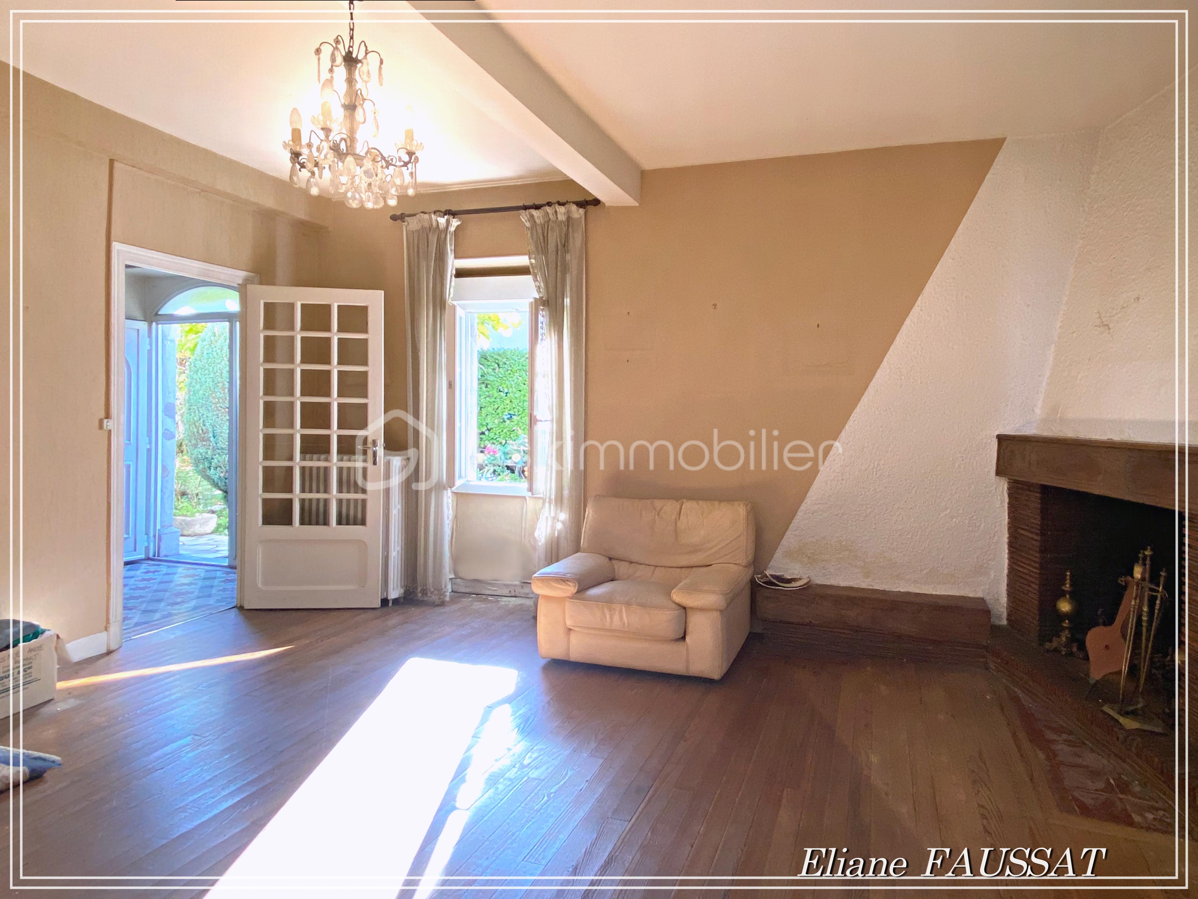 Maison en pierre de 153 m² - SALON.jpg