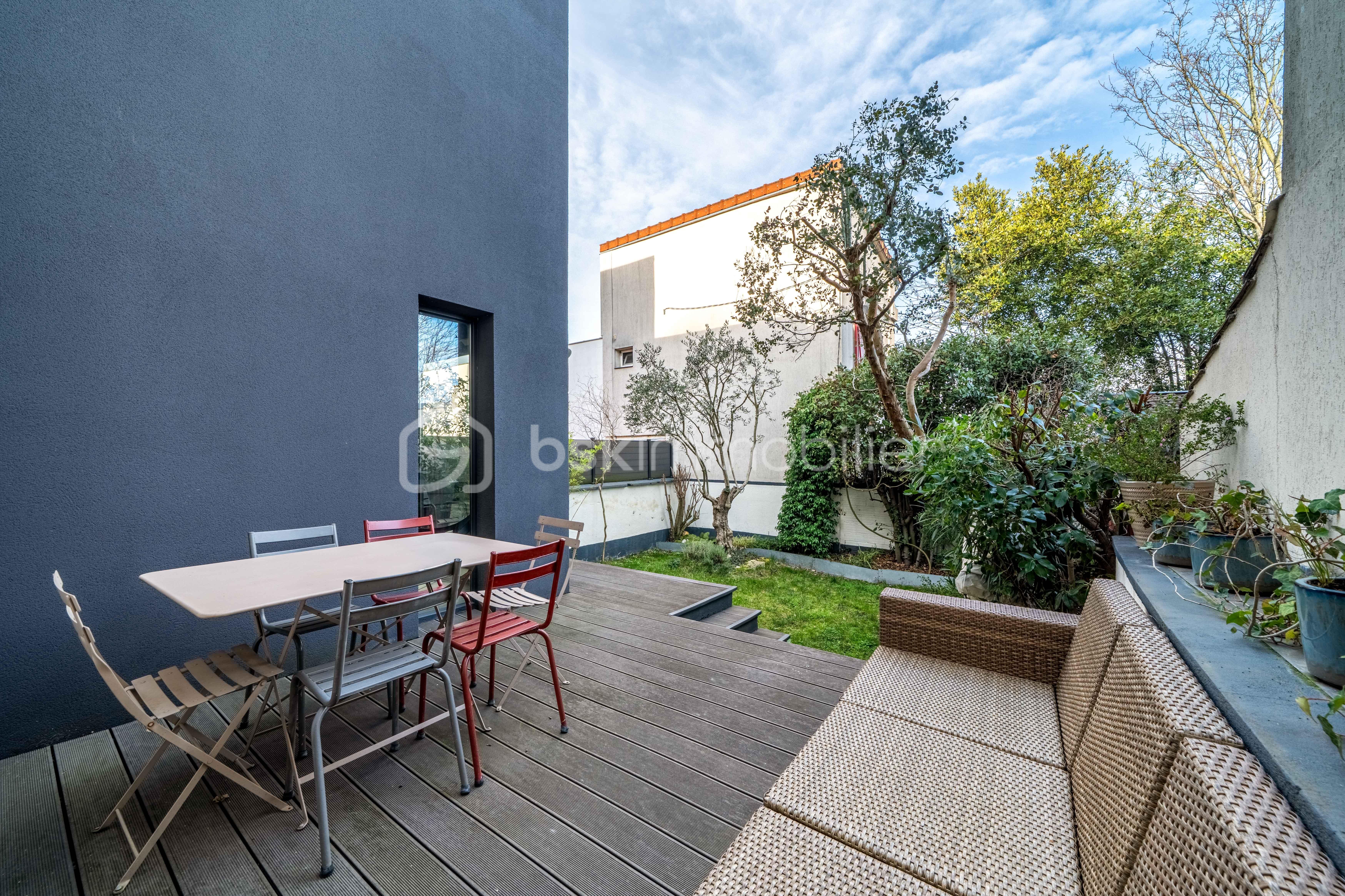 Pavillon de 118 m² - Terrasse et jardin2.jpg