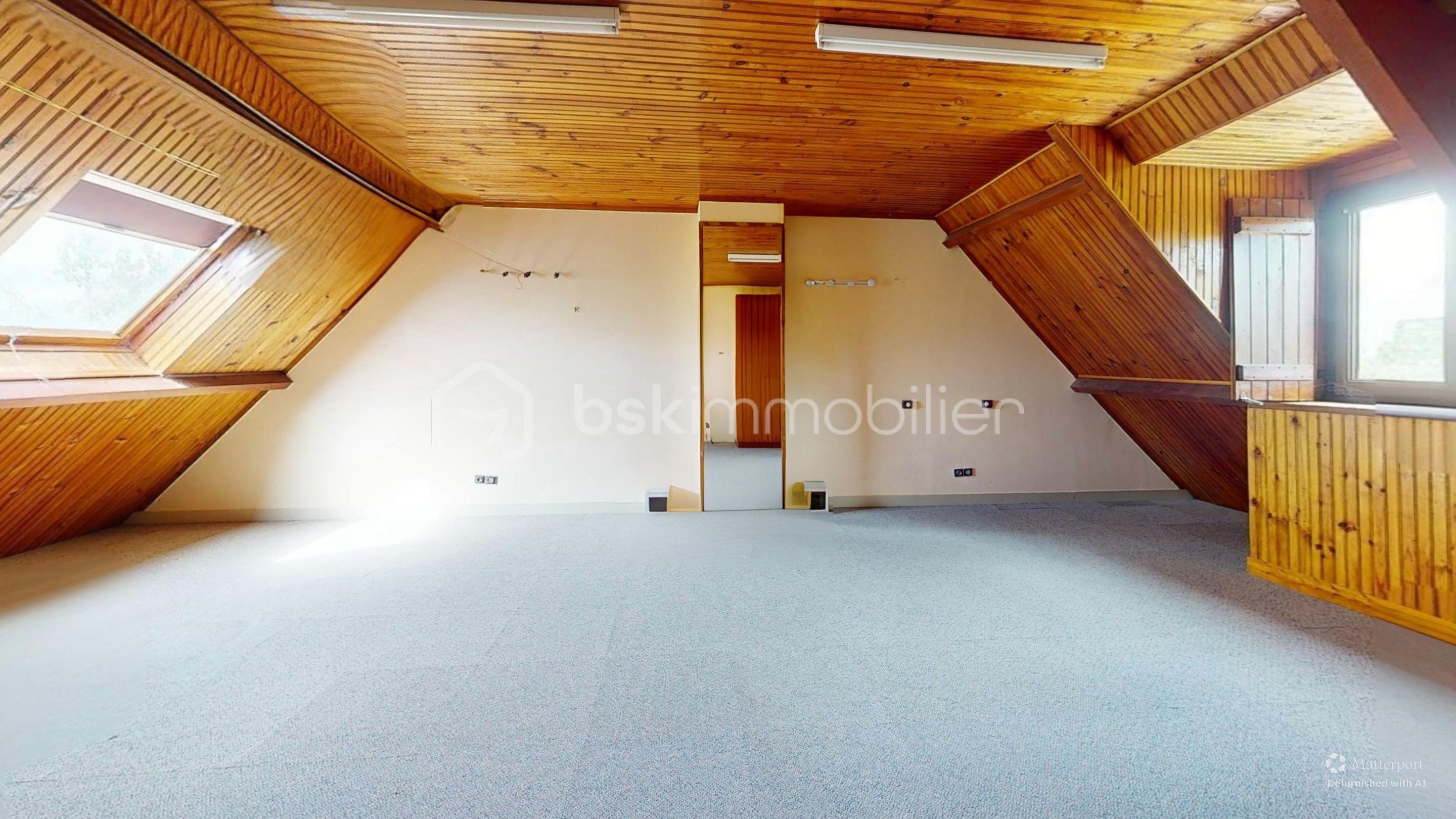 Briares-Sur-Essonnes-Bedroom-Defurnished.jpg