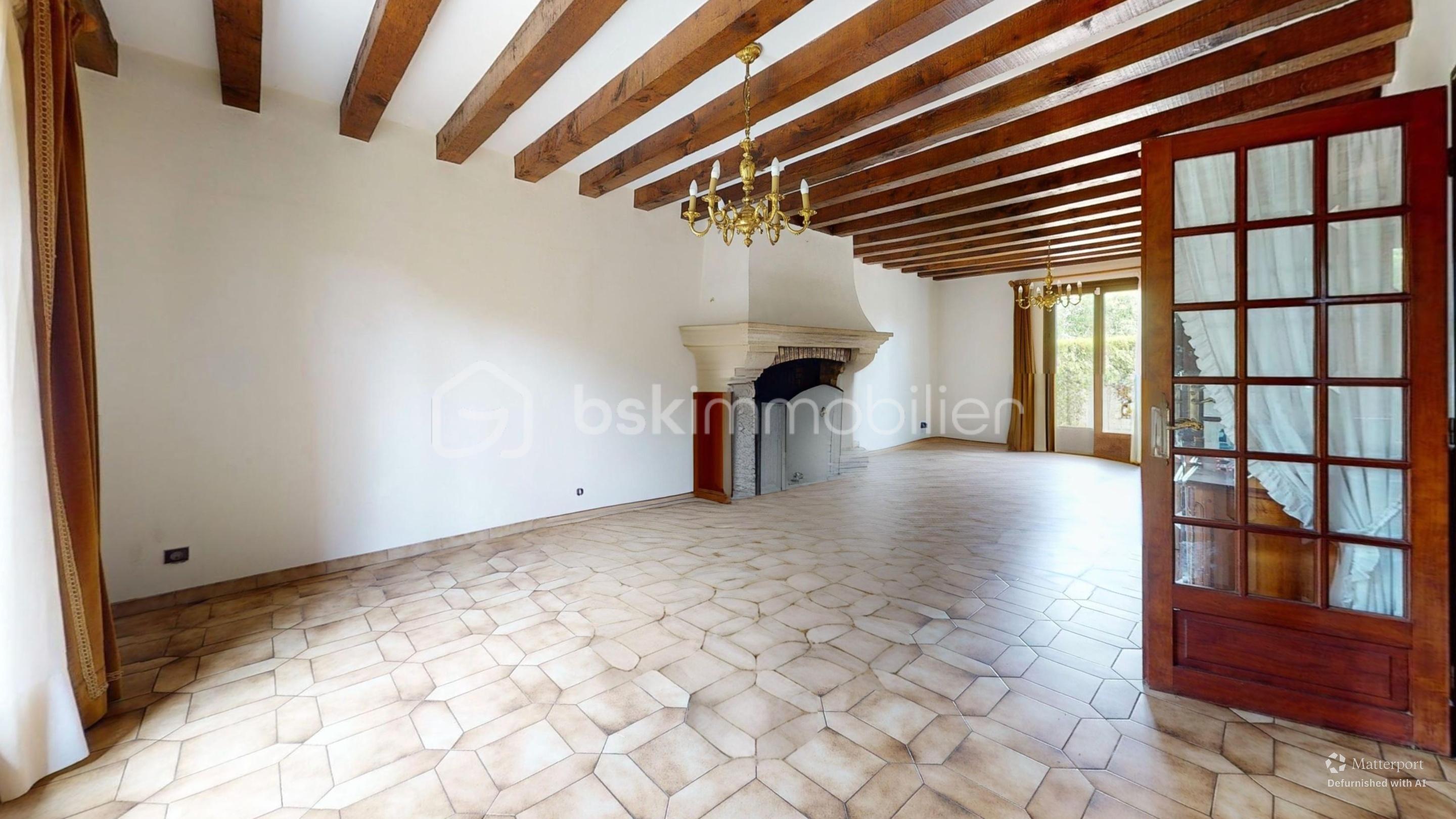 Briares-Sur-Essonnes-Living-Room-Defurnished 1.jpg
