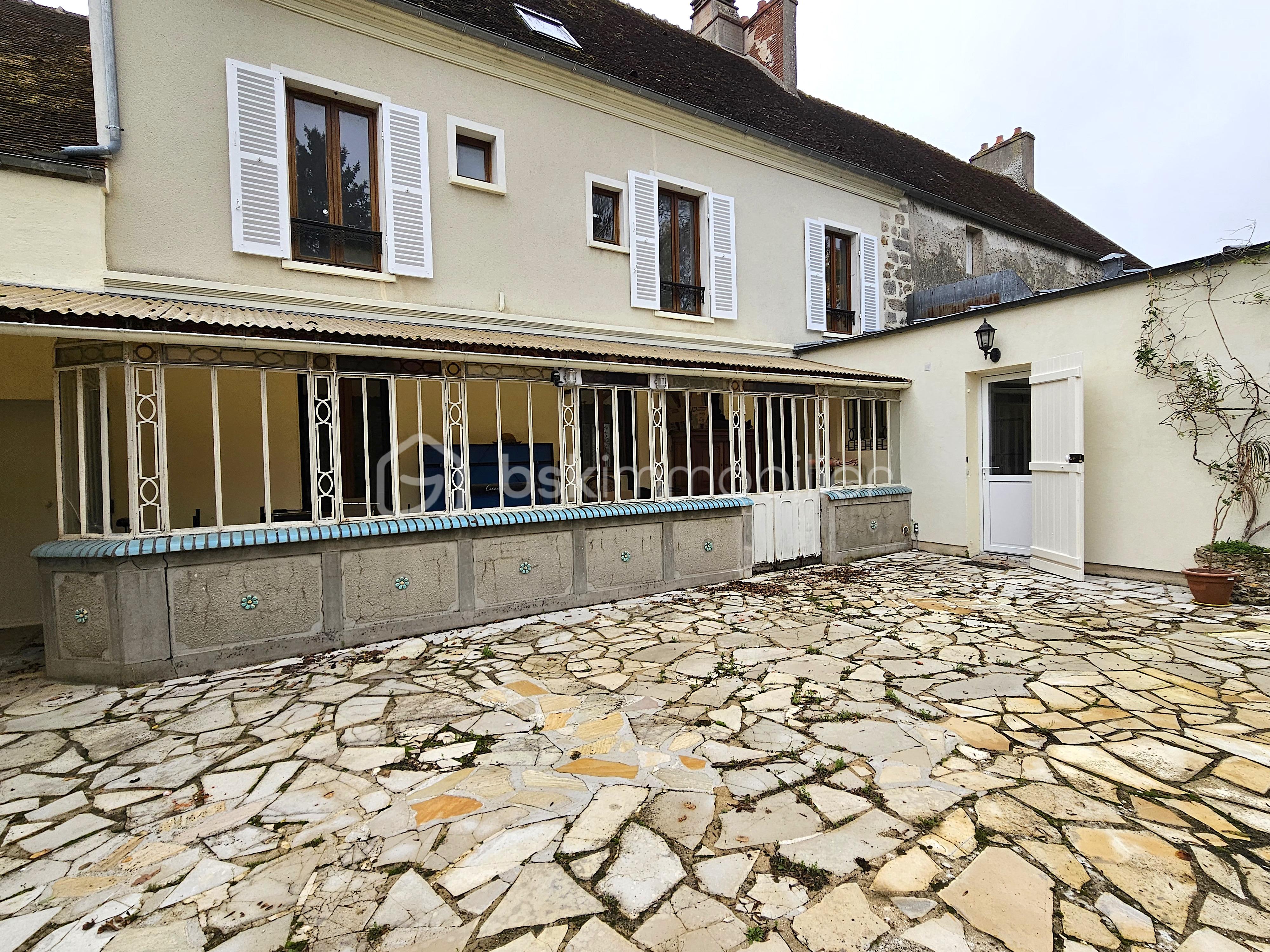 Maison de 227 m² - 20251107_104940.jpg