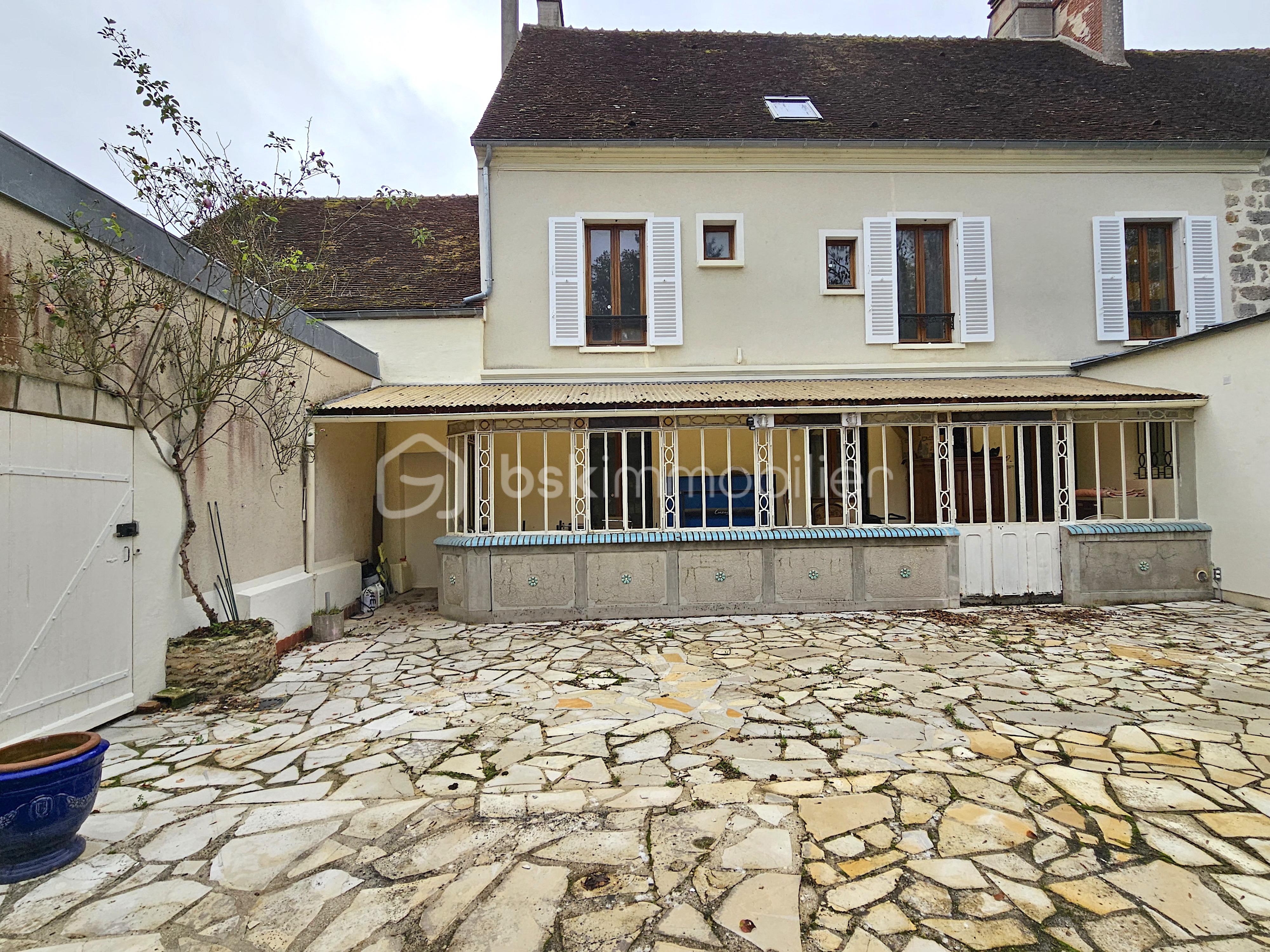 Maison de 227 m² - 20251107_104932.jpg