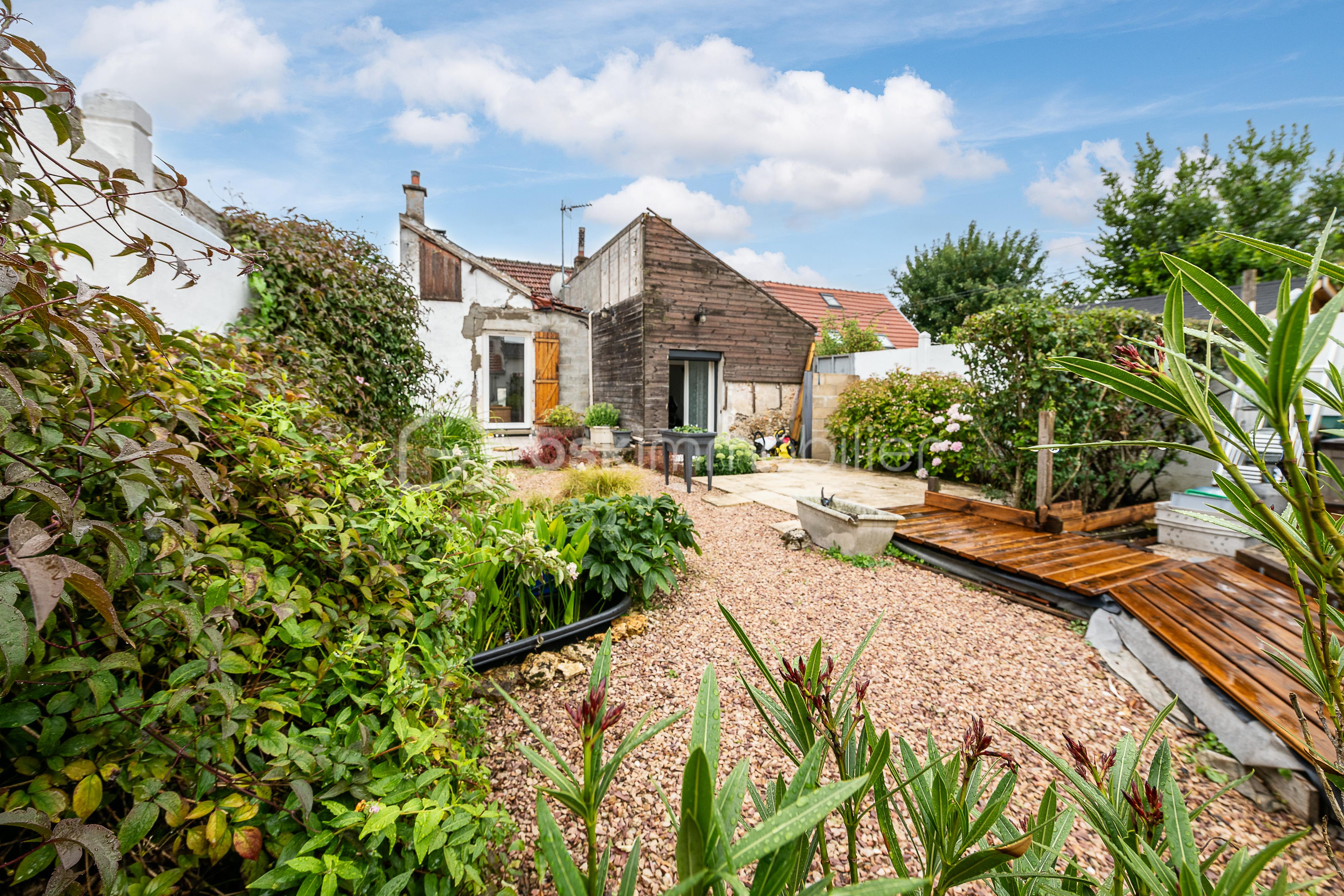 Maison en pierre de 94 m² - COUBERT-BskAubinSalon-OlivierReynes-18.jpg